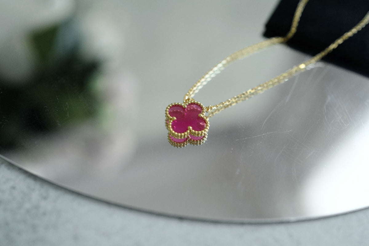 NEW Van Cleef & Arpels Vintage Alhambra Pink Pendant Necklace 18k Yellow Gold