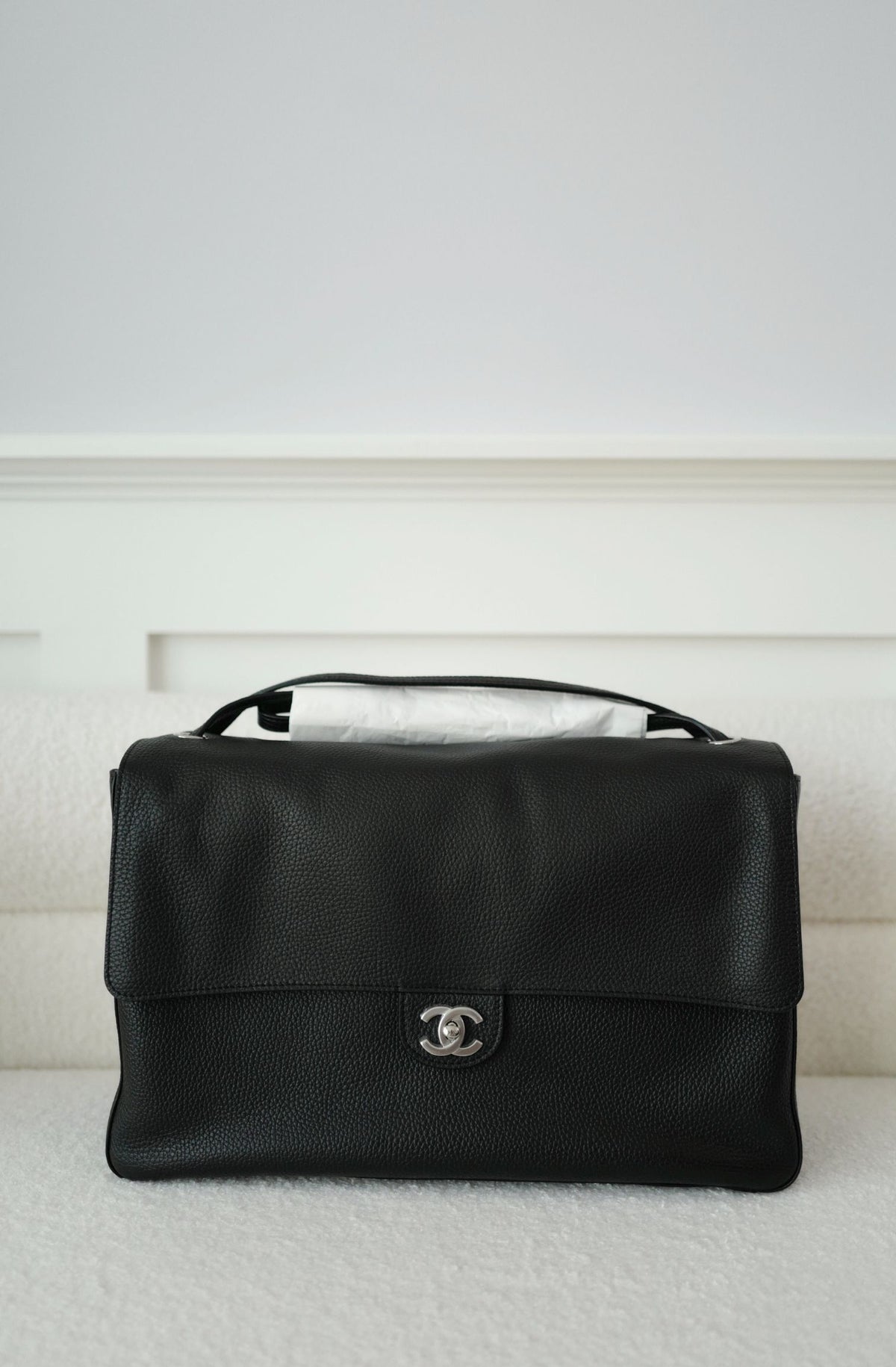 NEW Chanel 26S Maxi 38 Flapbag Black Grained Calfskin Silver Hardware
