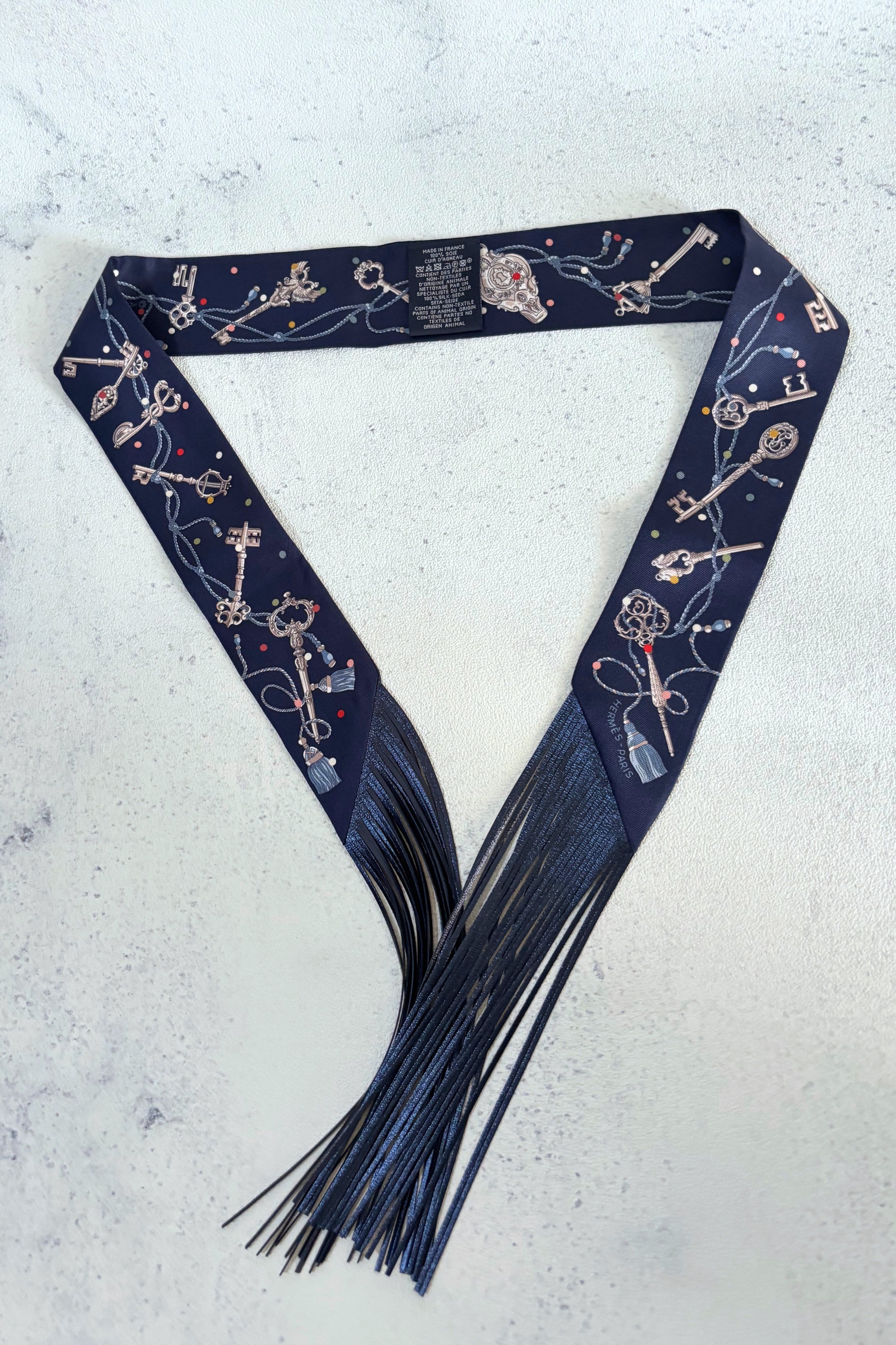 Hermes Twilly Les Cles a Pois Leather Fringes Bleu Marine/Gris Argent/Multicolor