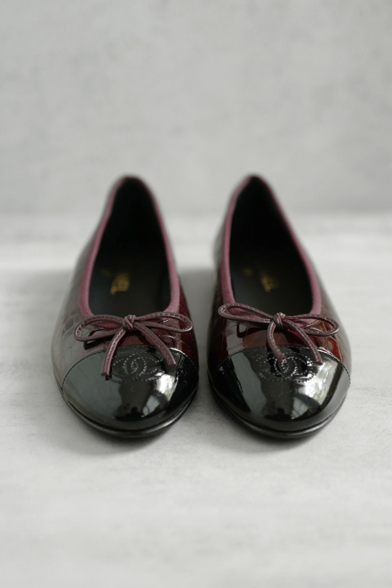 Chanel 26A Ballet Flats Croc Embossed Patent Calfskin Burgundy Black Size 38.5