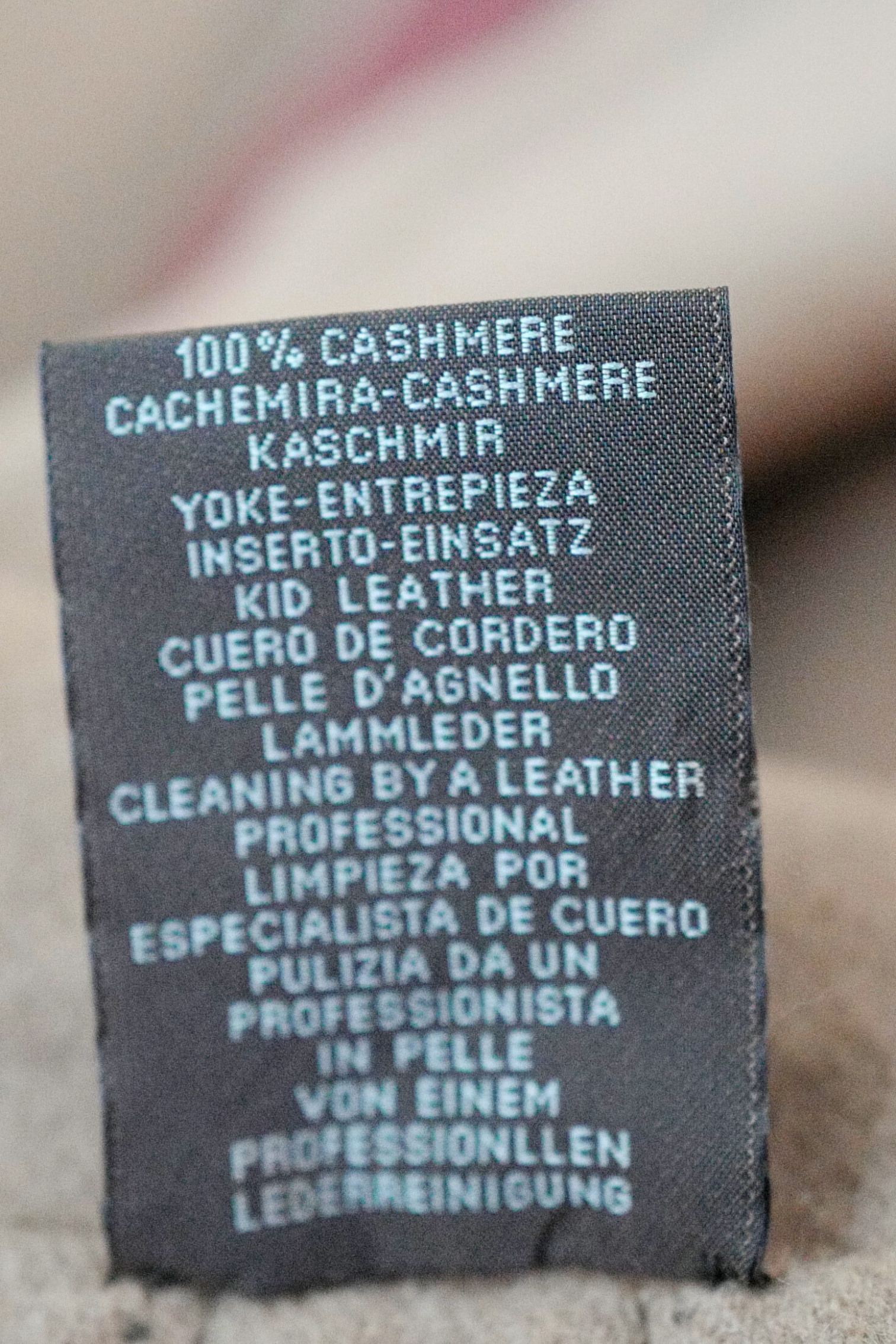 Hermès Étole Poncho 100% Cashmere Trompe L’Oeil HG 01 Camel