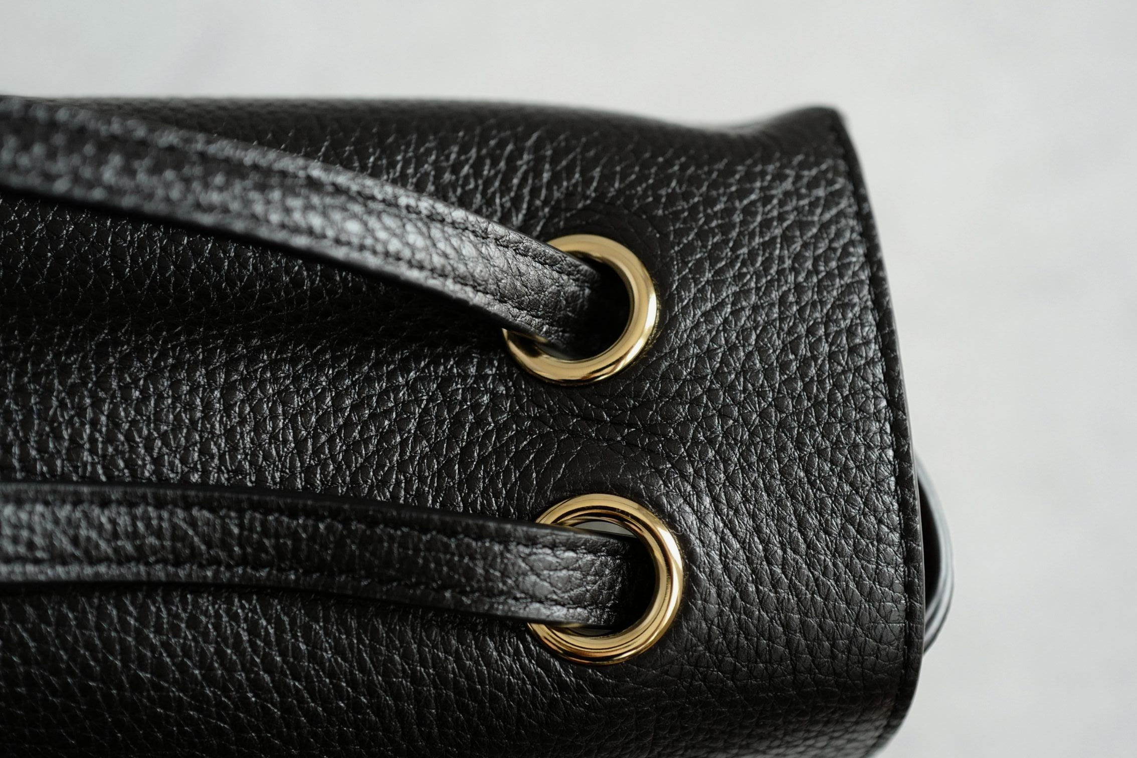 Chanel 26S Maxi 32 Flapbag "Matthieu Blazy" Black Grained Calfskin Gold Hardware