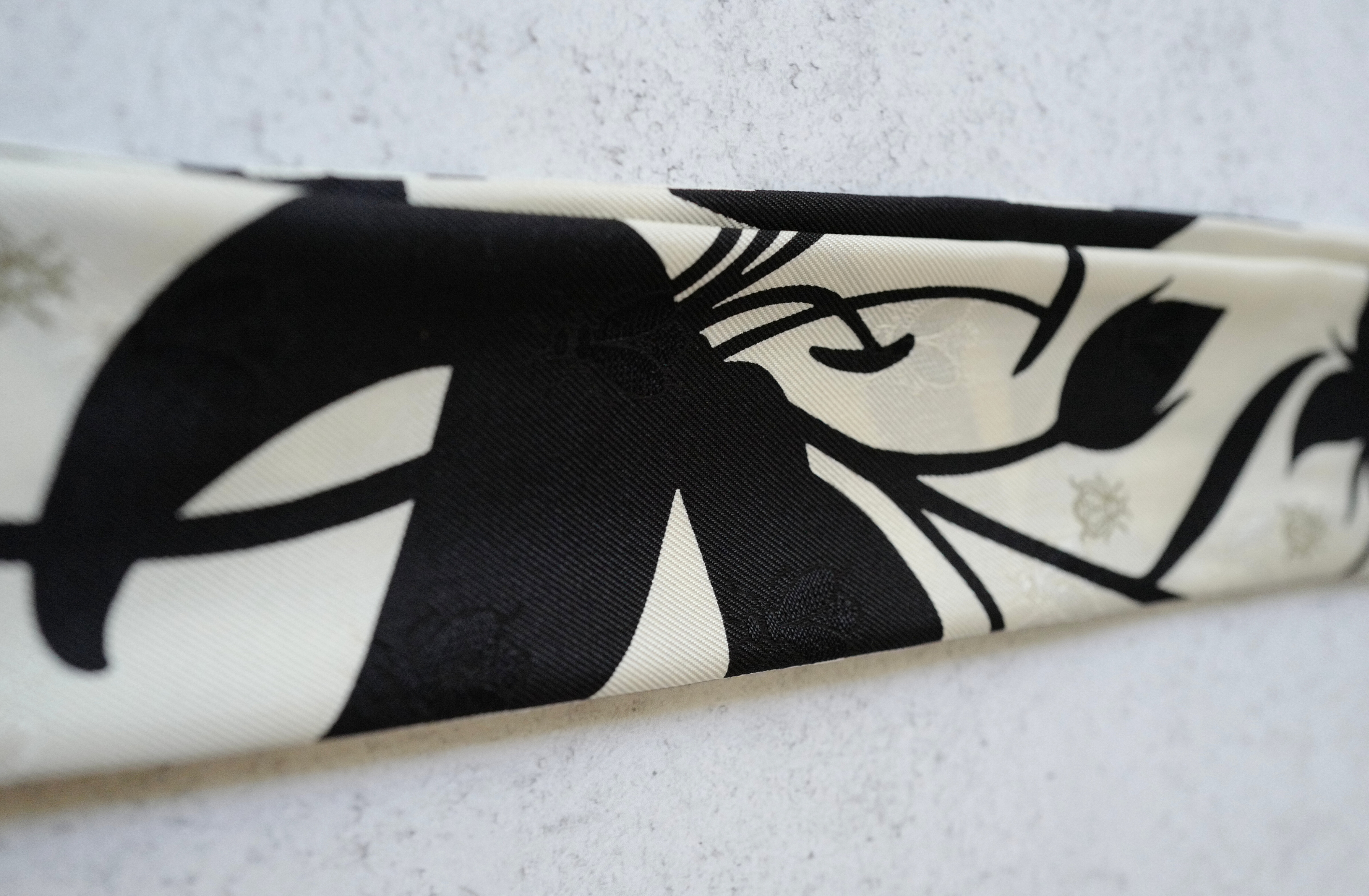 NEW Hermès Twilly Scarf Bouquet Final Leather Fringe Crème/Noir