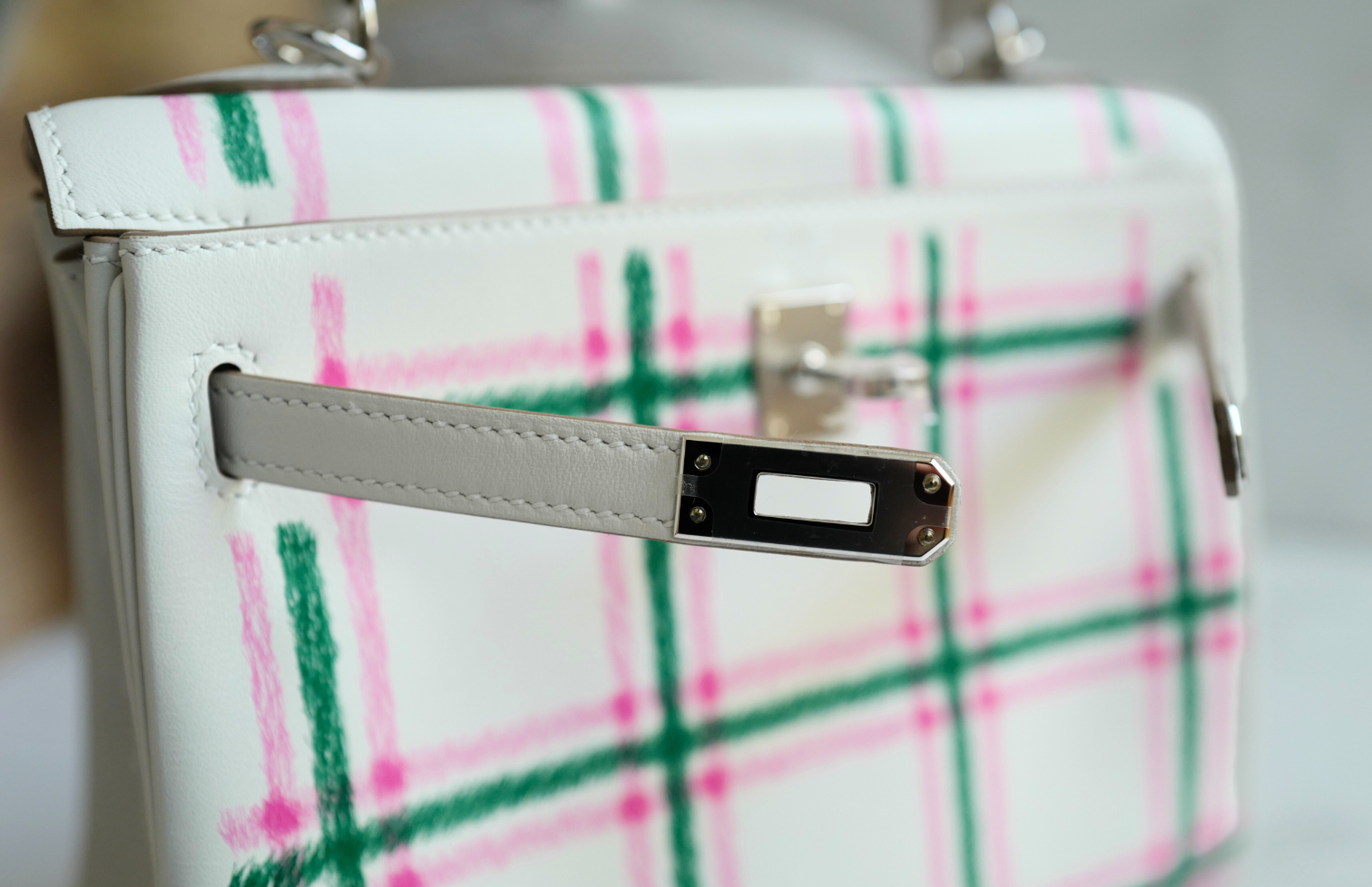 BNIB Hermès Kelly 25 Sellier Tartan Pattern White Leather Handbag With Palladium Hardware
