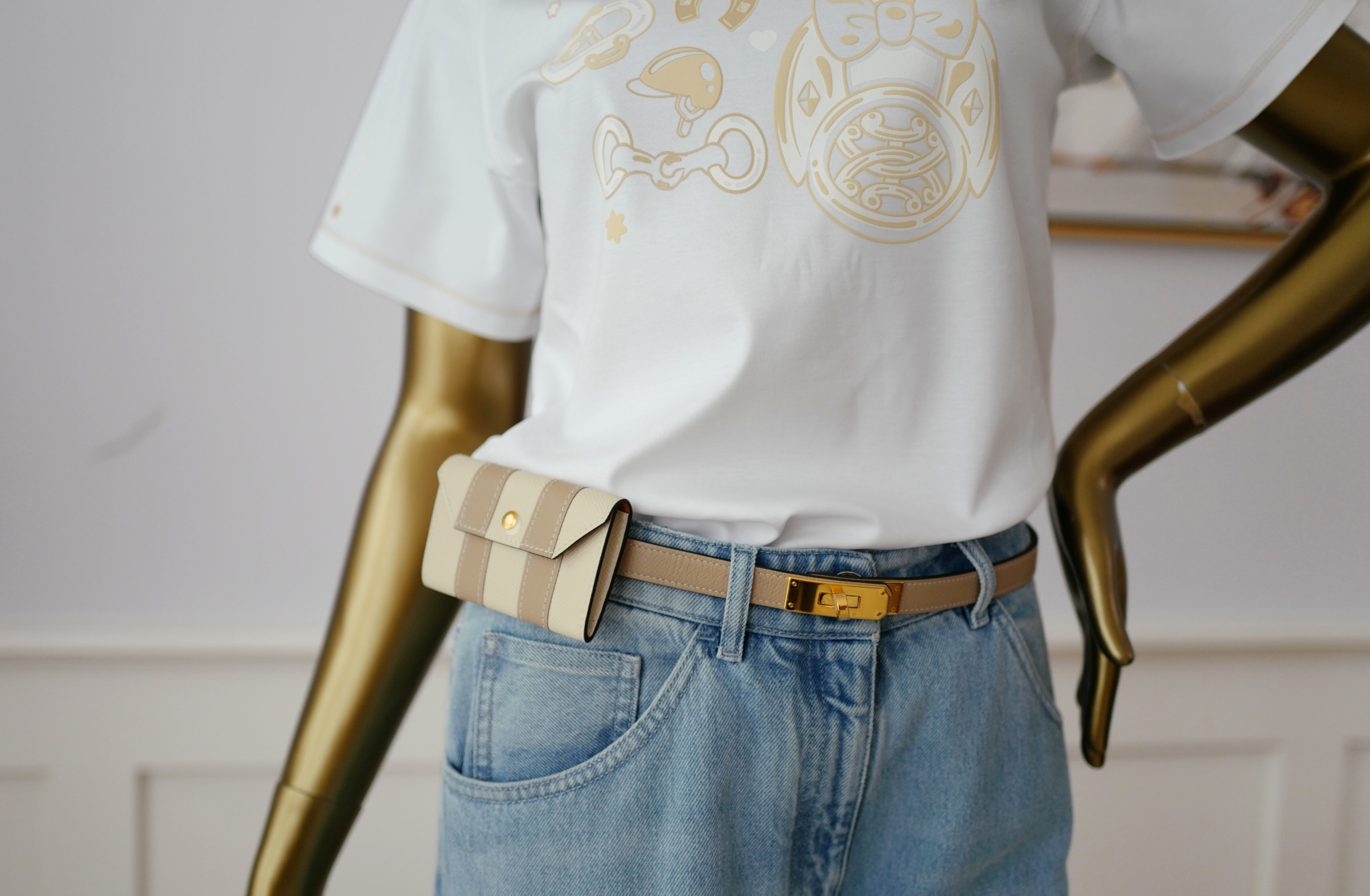 NEW Hermès Candy Libris Print T-Shirt White Cotton Size 38