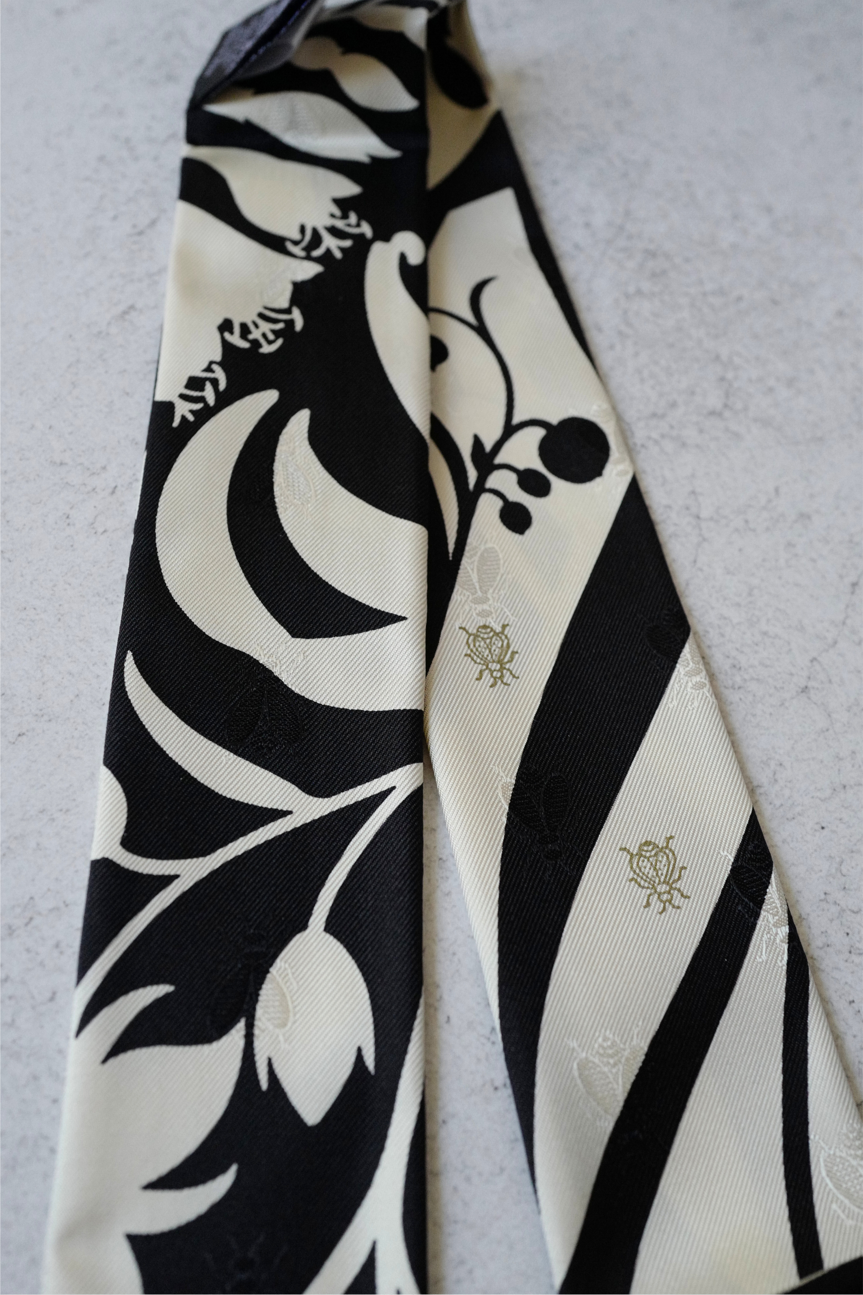 NEW Hermès Twilly Scarf Bouquet Final Leather Fringe Crème/Noir