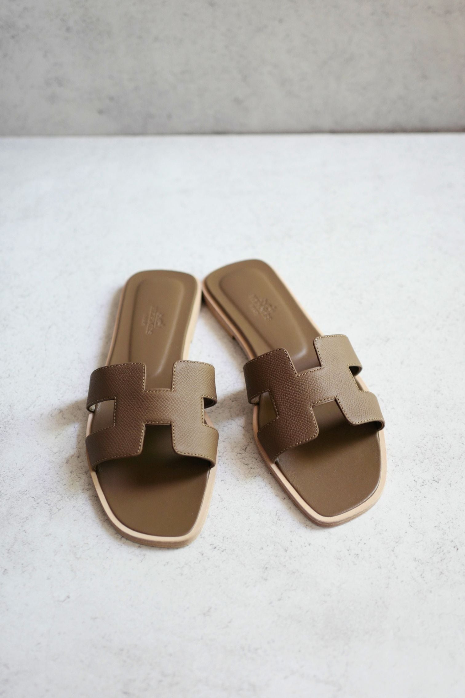 Hermès Oran Sandal Étoupe Calfskin Leather Size 38
