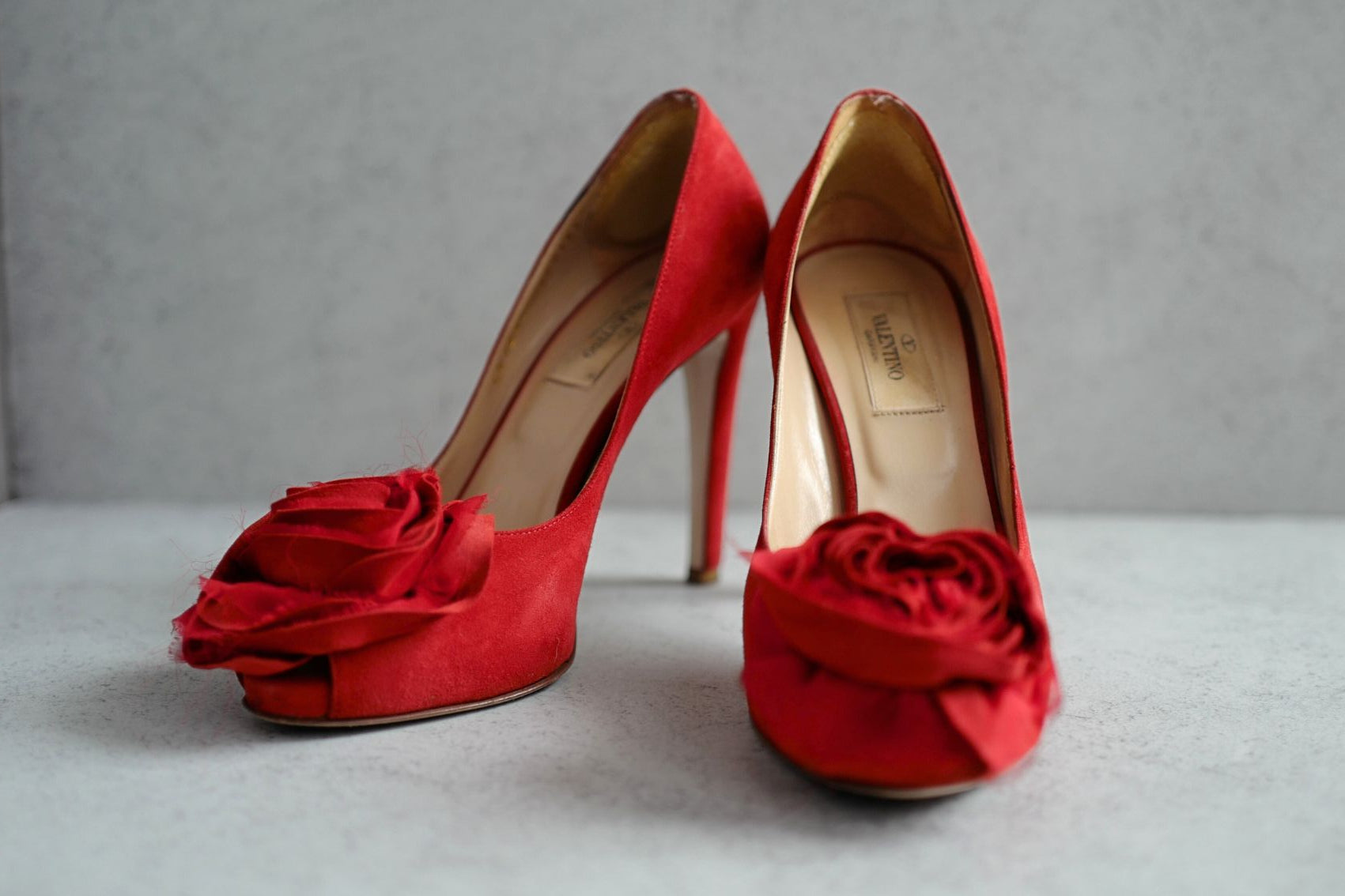 Preloved Valentino Heels Red Rose size 37 in Red