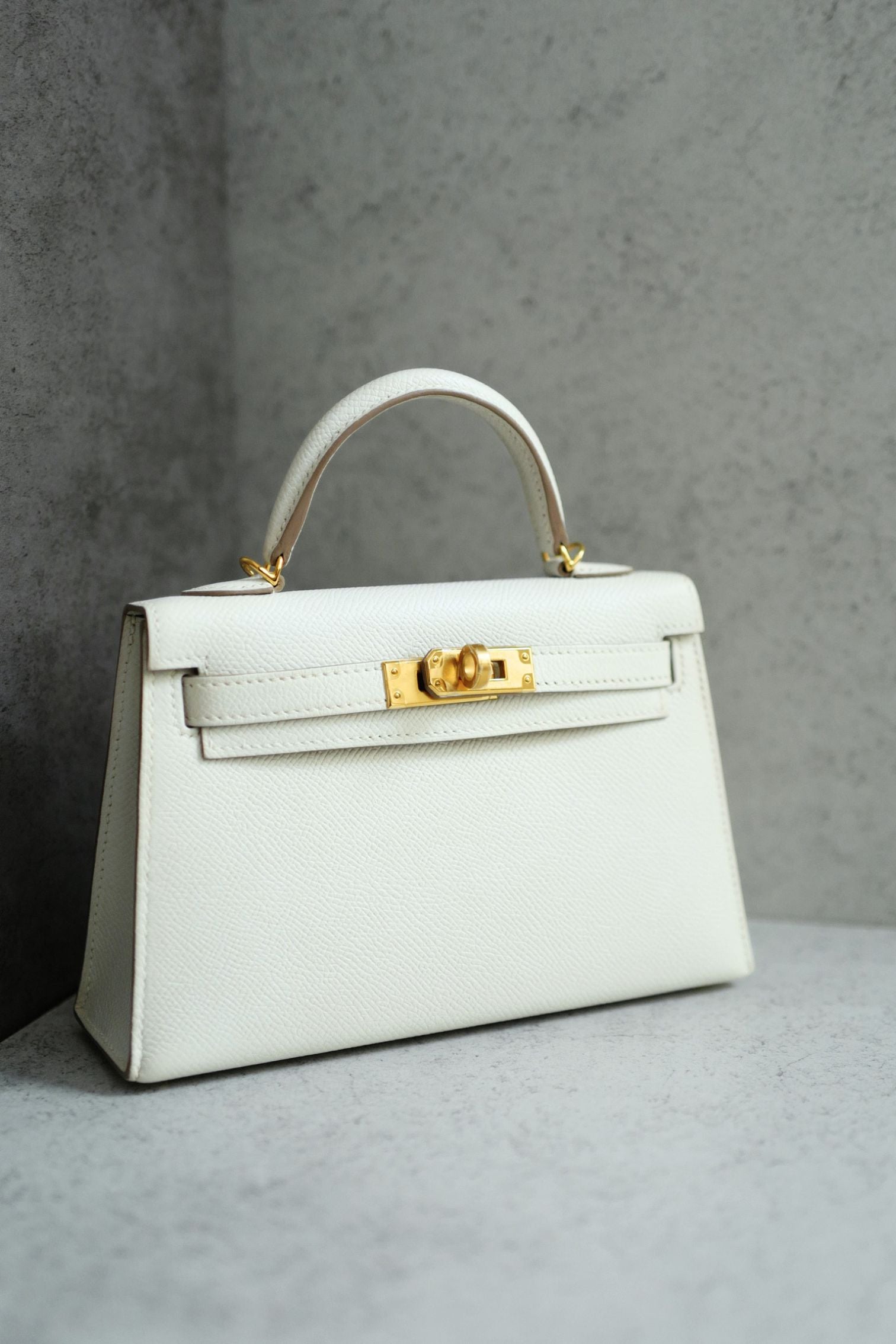 Hermès Mini Kelly 20 Gris Pale Epsom Leather Gold Hardware