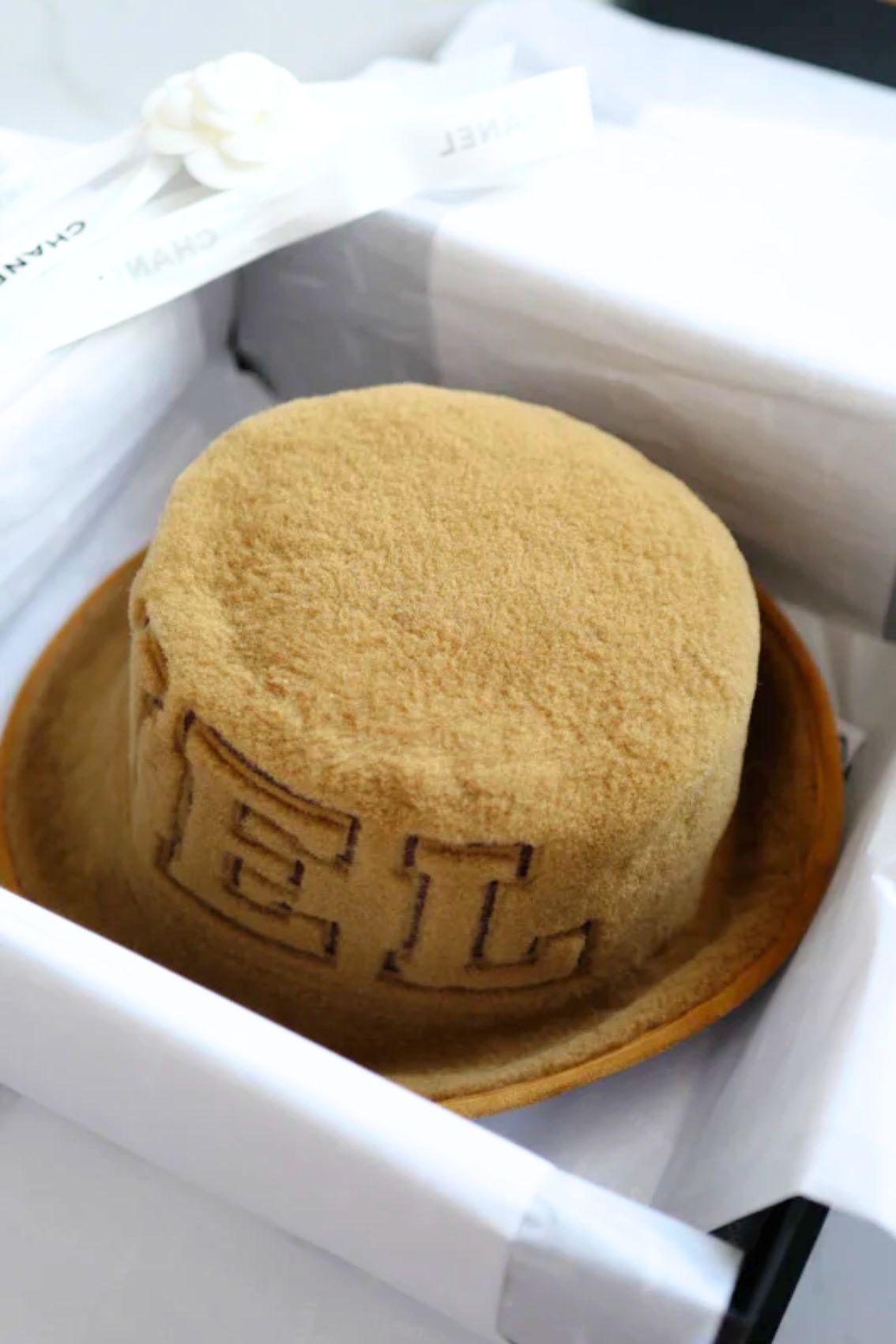 BNIB Chanel Bucket Hat Shearling Fur Beige Coco Neige 24N Size S