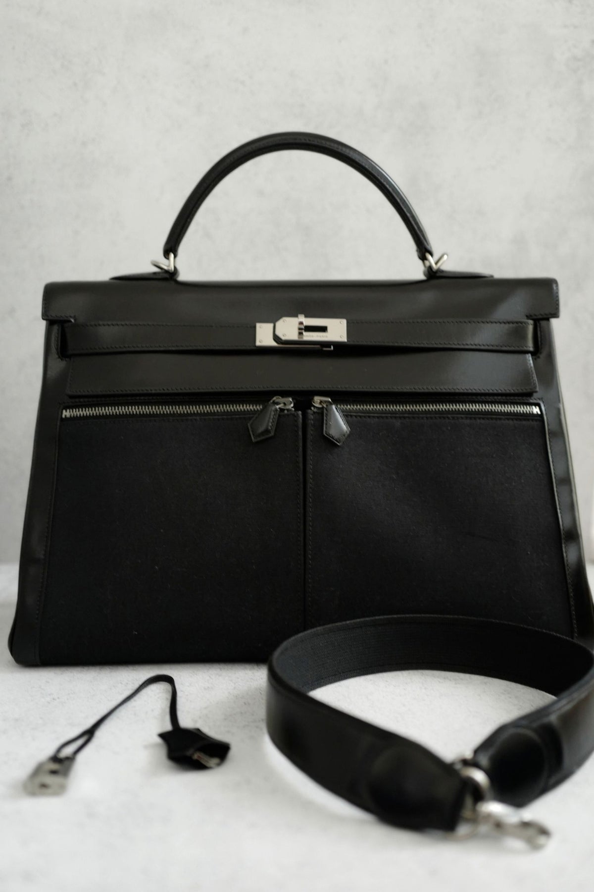 Hermes Kelly 40 Lakhis Noir Calfskin Leather Palladium Hardware