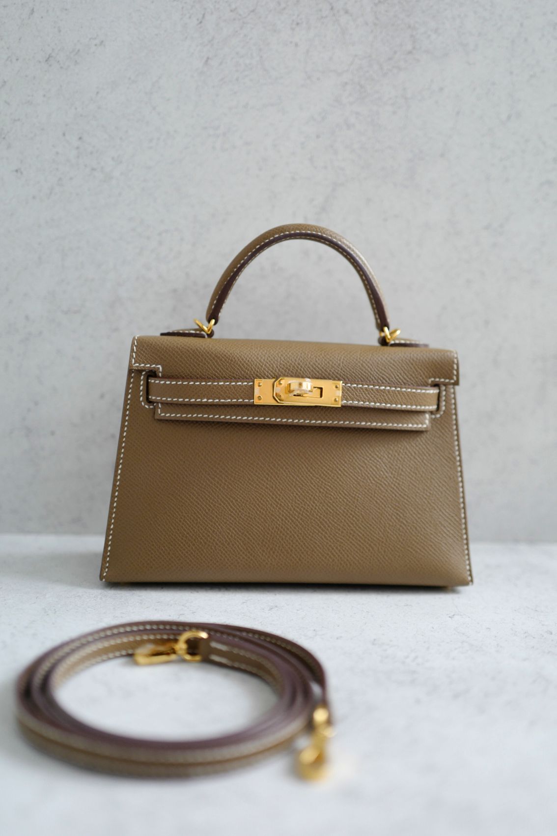 Hermès Mini Kelly Etoupe Epsom Leather Gold Hardware 2024 W Stamp