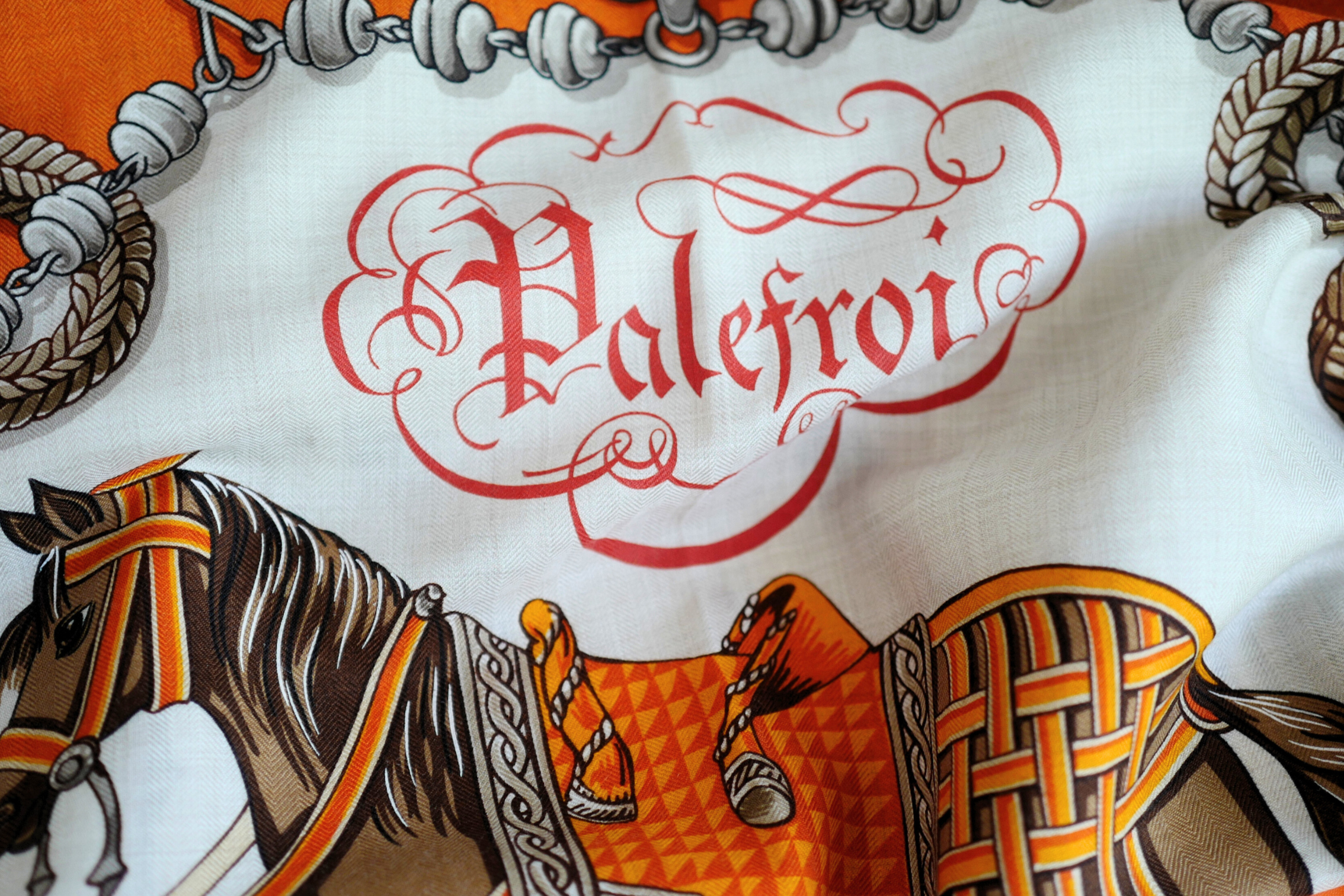 Hermès Palefroi Shawl 140 Cashmere Silk – Naturel / Orange Cuit / Cannelle
