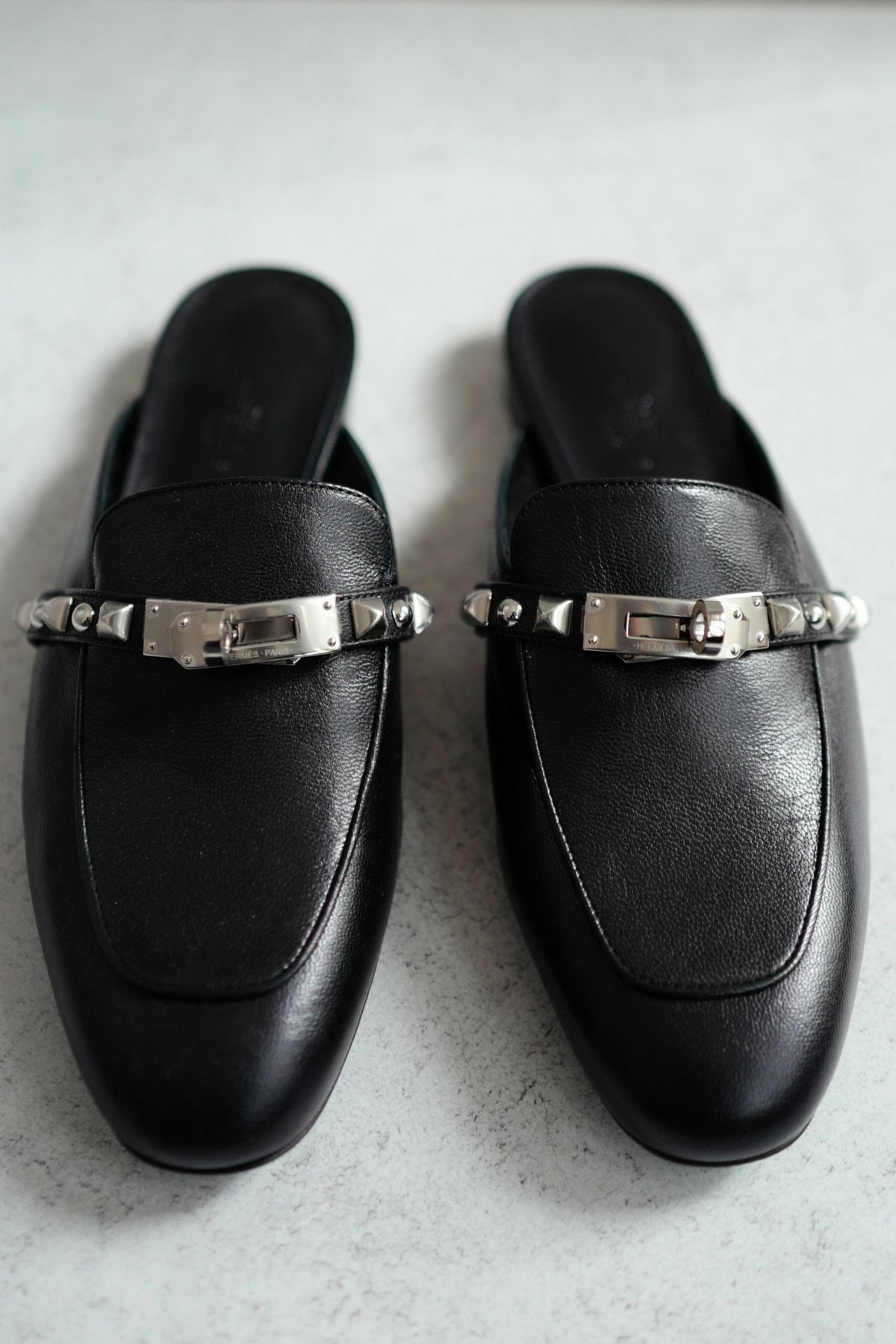 BNIB Hermes Mule Femme OZ Chevre/ Clous Noir 38