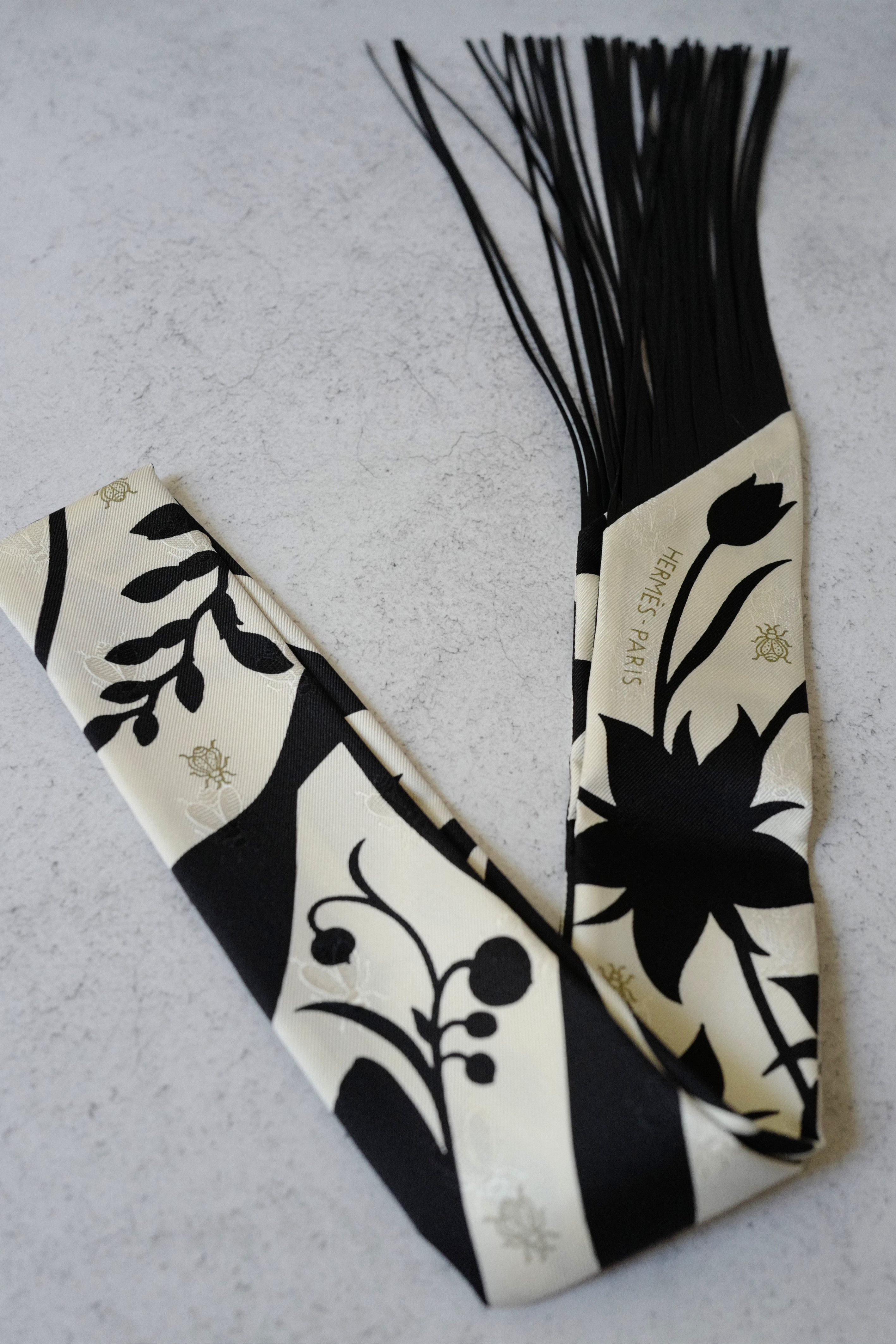 NEW Hermès Twilly Scarf Bouquet Final Leather Fringe Crème/Noir