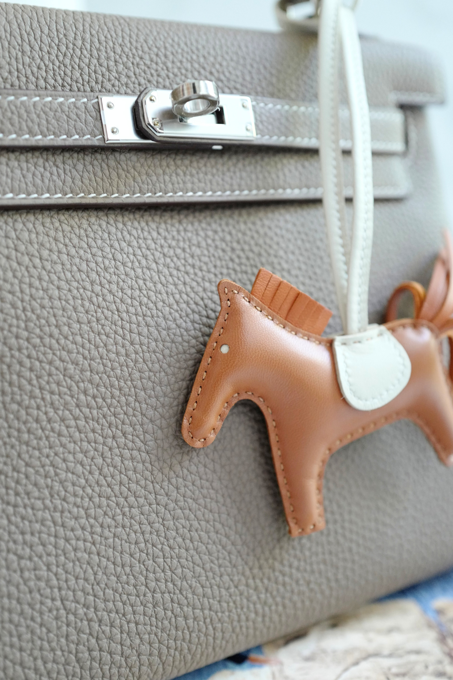 BNIB Hermes Rodeo PM Agneau Gold/Pain D'epice/Craie
