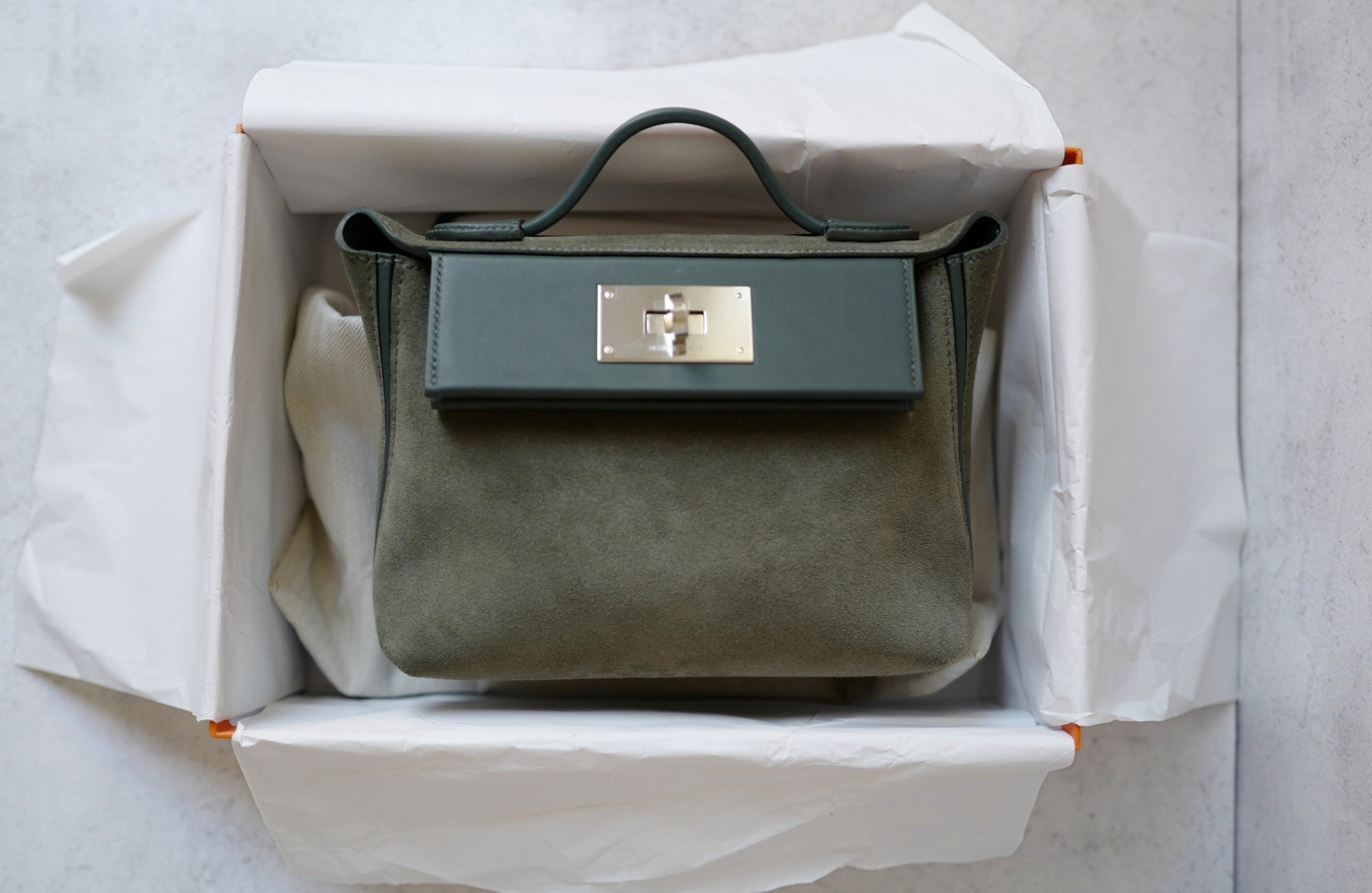 BNIB Hermès Sac 24/24-21 Bag Veau Grizzly & Swift Sable Gris Vert Mangrove with Palladium Hardware