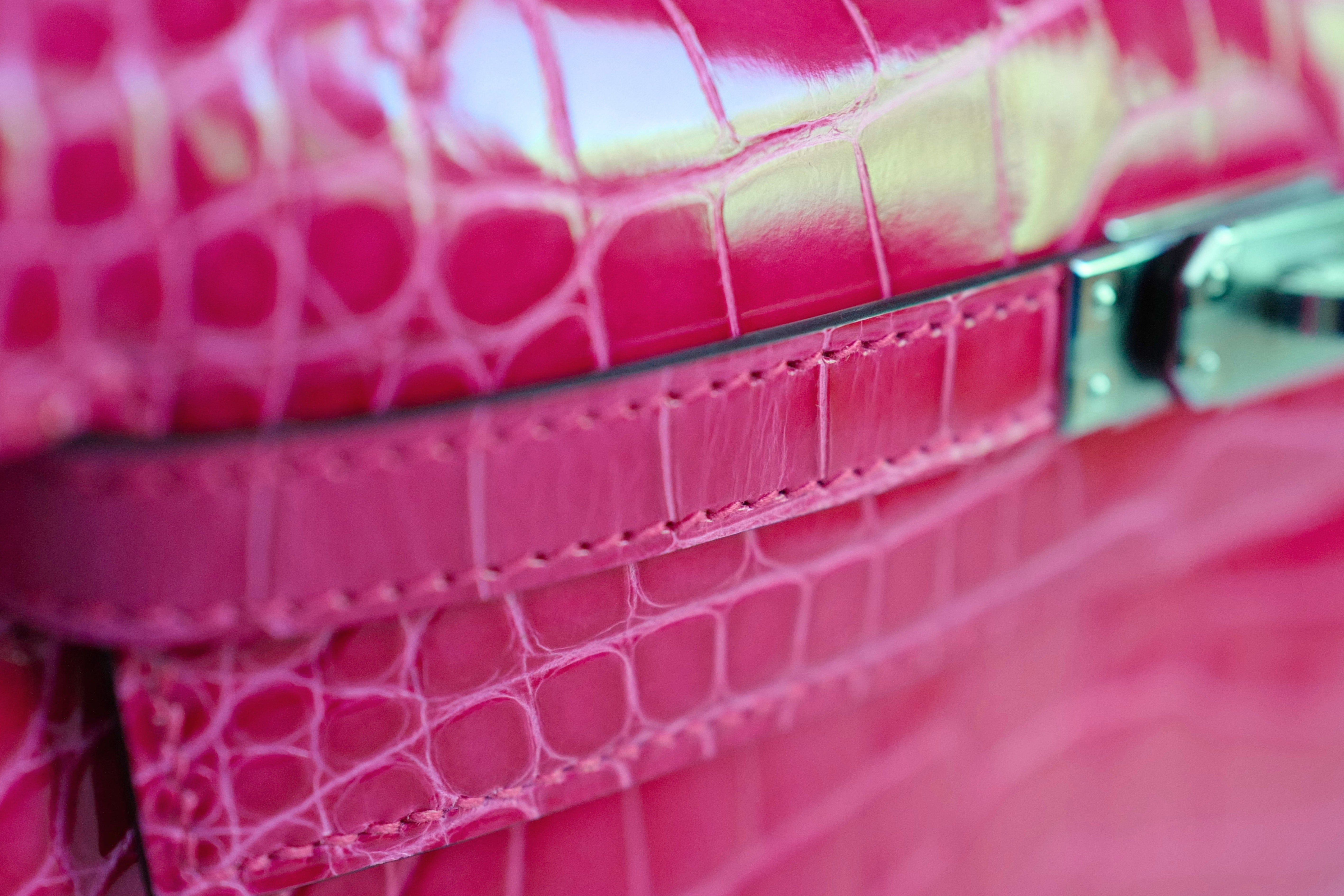 Hermès Kelly Mini Pochette Rose Mexico Alligator Mississippiensis Lisse PHW K Stamp