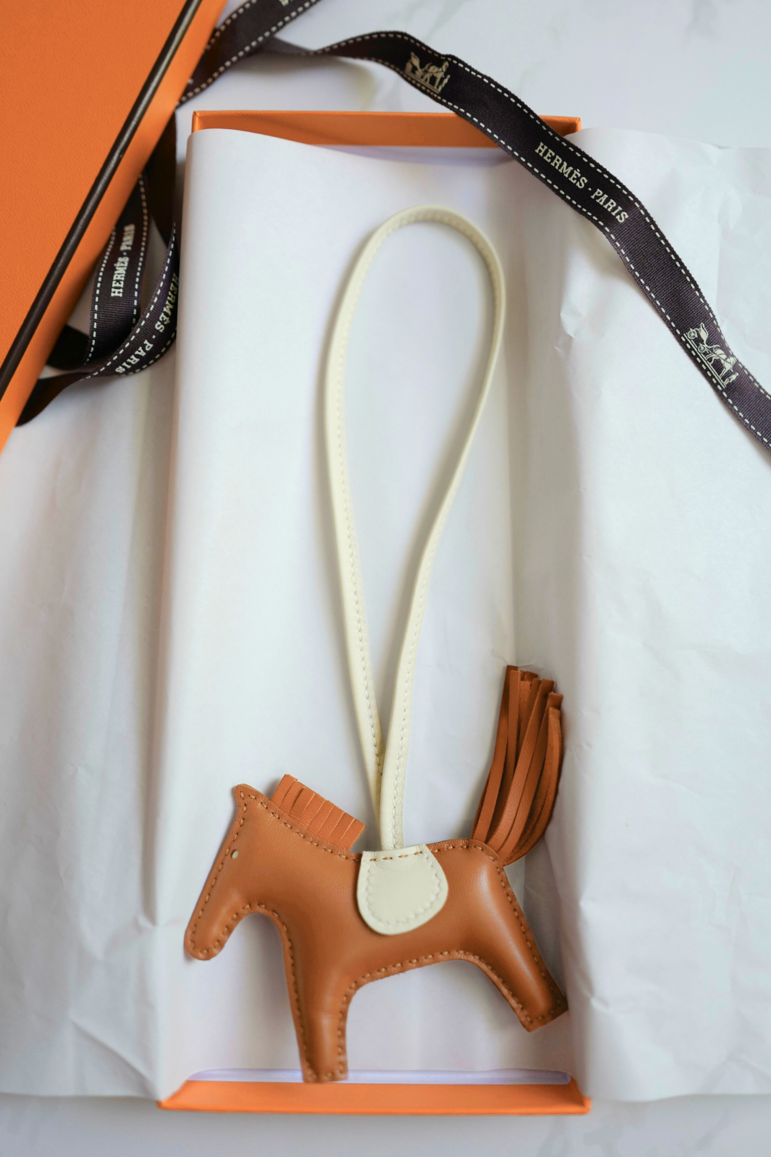 BNIB Hermes Rodeo PM Agneau Gold/Pain D'epice/Craie
