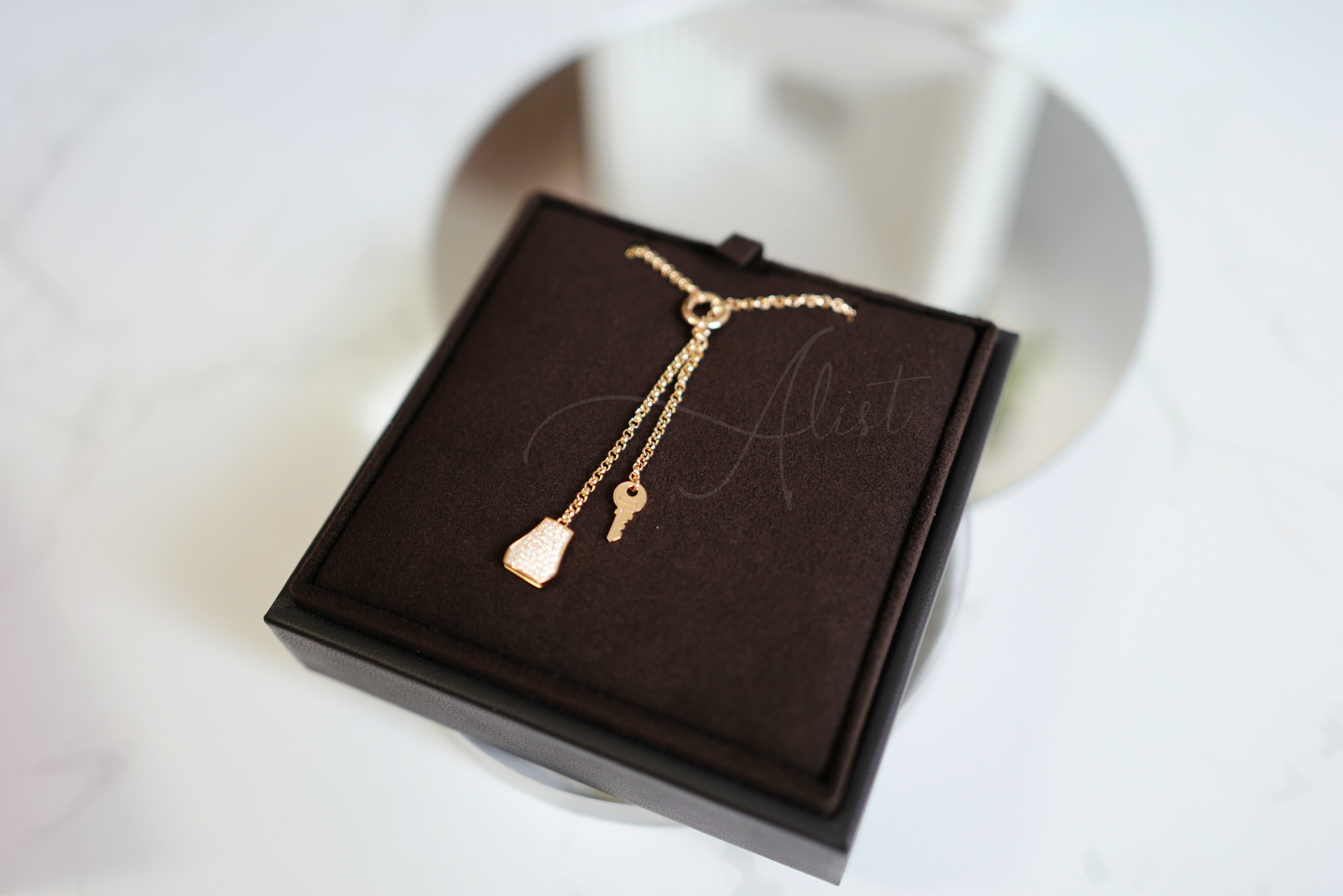 New Hermes Kelly Clochette Necklace pm dia 18k Rose Gold With Diamonds $11K