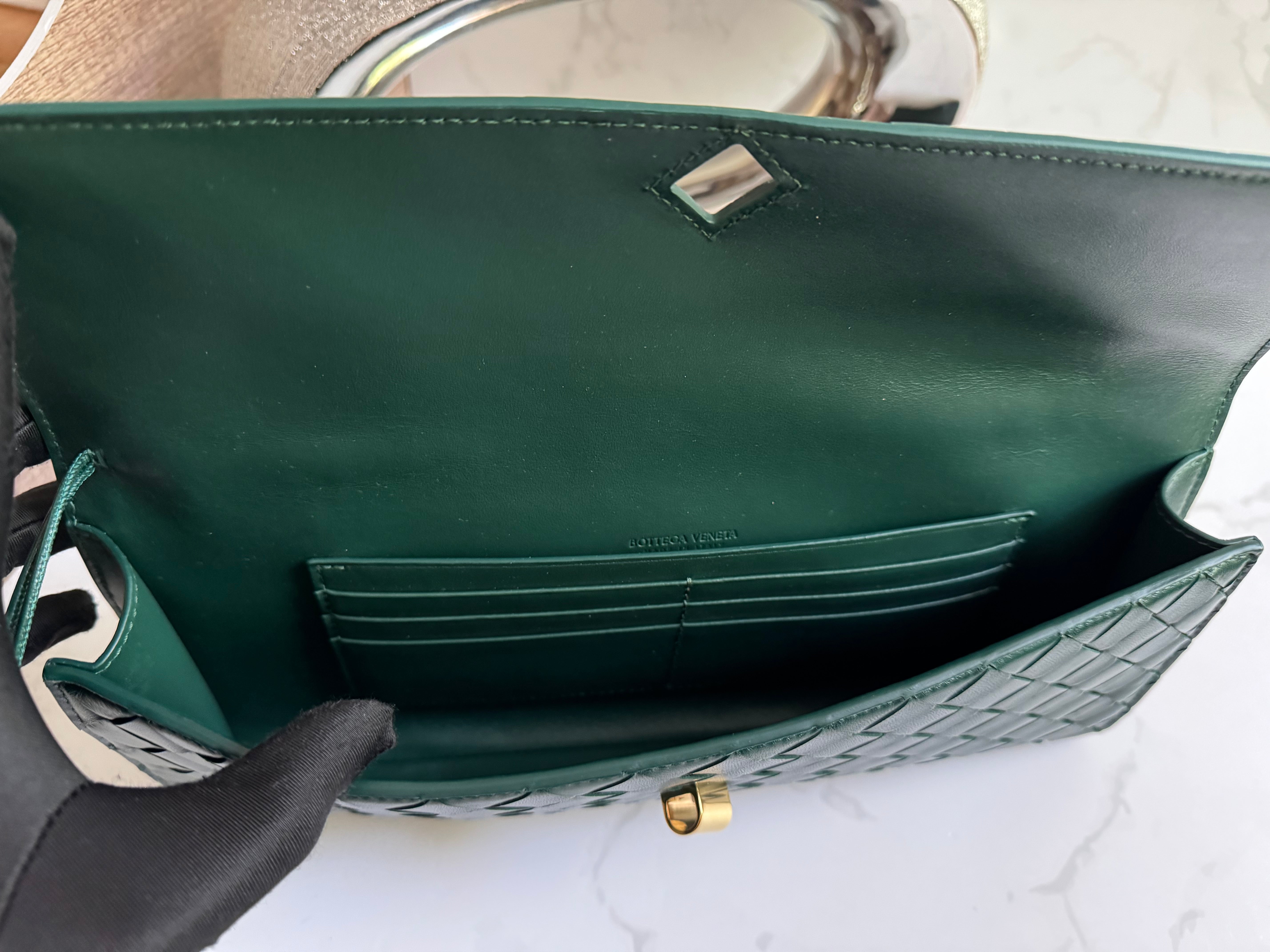 Bottega Veneta Andiamo Clutch Emerald Green NEW