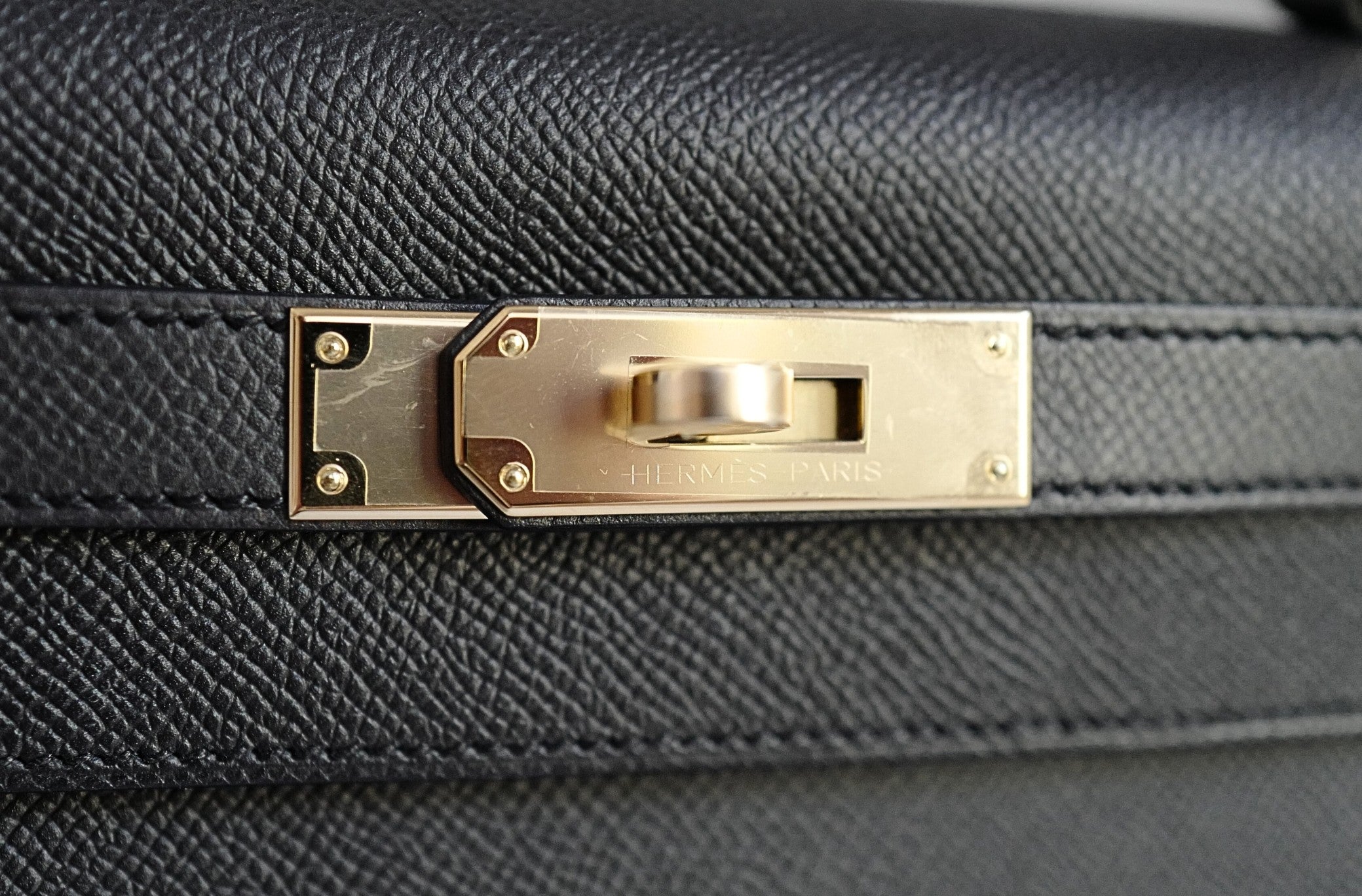 Hermes Kelly Sellier 28 Black Epsom Leather Permabrass Hardware B Stamp 2023