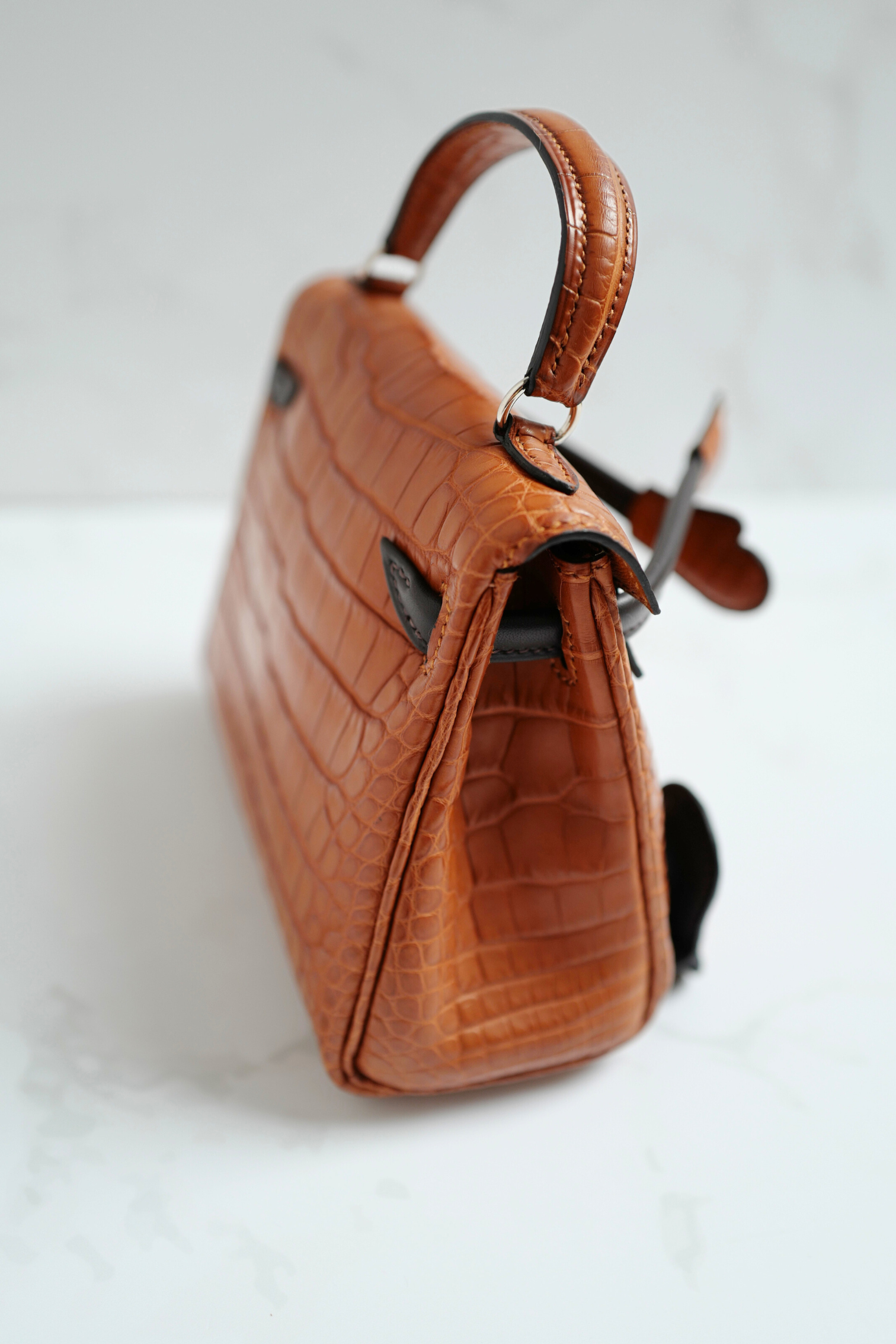 BNIB Hermès Kelly dole Gold Matte Crocodile Leather Handbag with Palladium Hardware