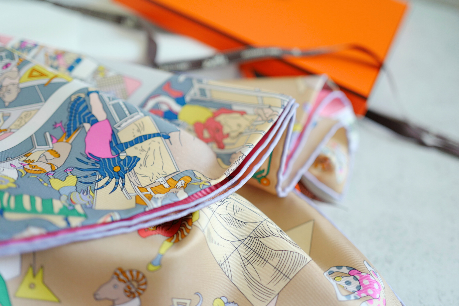NEW Hermès Scarf 90 Academia Hippica Rose Bonbon/Gris Silk Scarf
