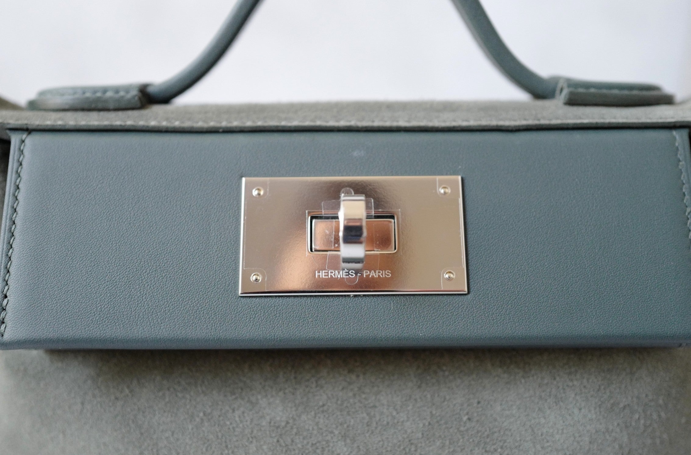 BNIB Hermès Sac 24/24-21 Bag Veau Grizzly & Swift Sable Gris Vert Mangrove with Palladium Hardware