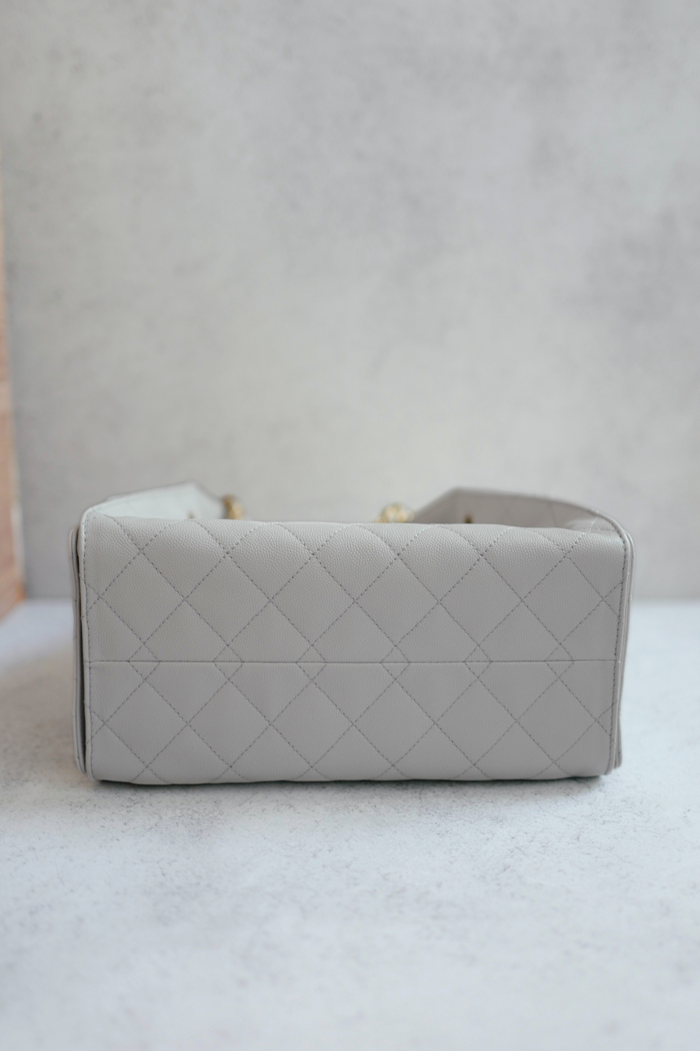 NEW CHANEL 2025 25B Small Hobo Bag Grained Calfskin Pale Grey