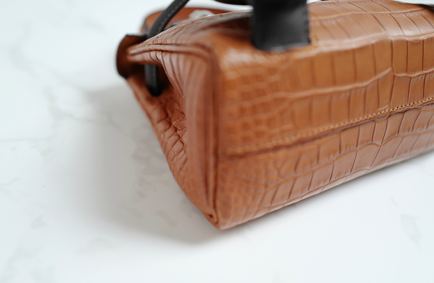 BNIB Hermès Kelly dole Gold Matte Crocodile Leather Handbag with Palladium Hardware