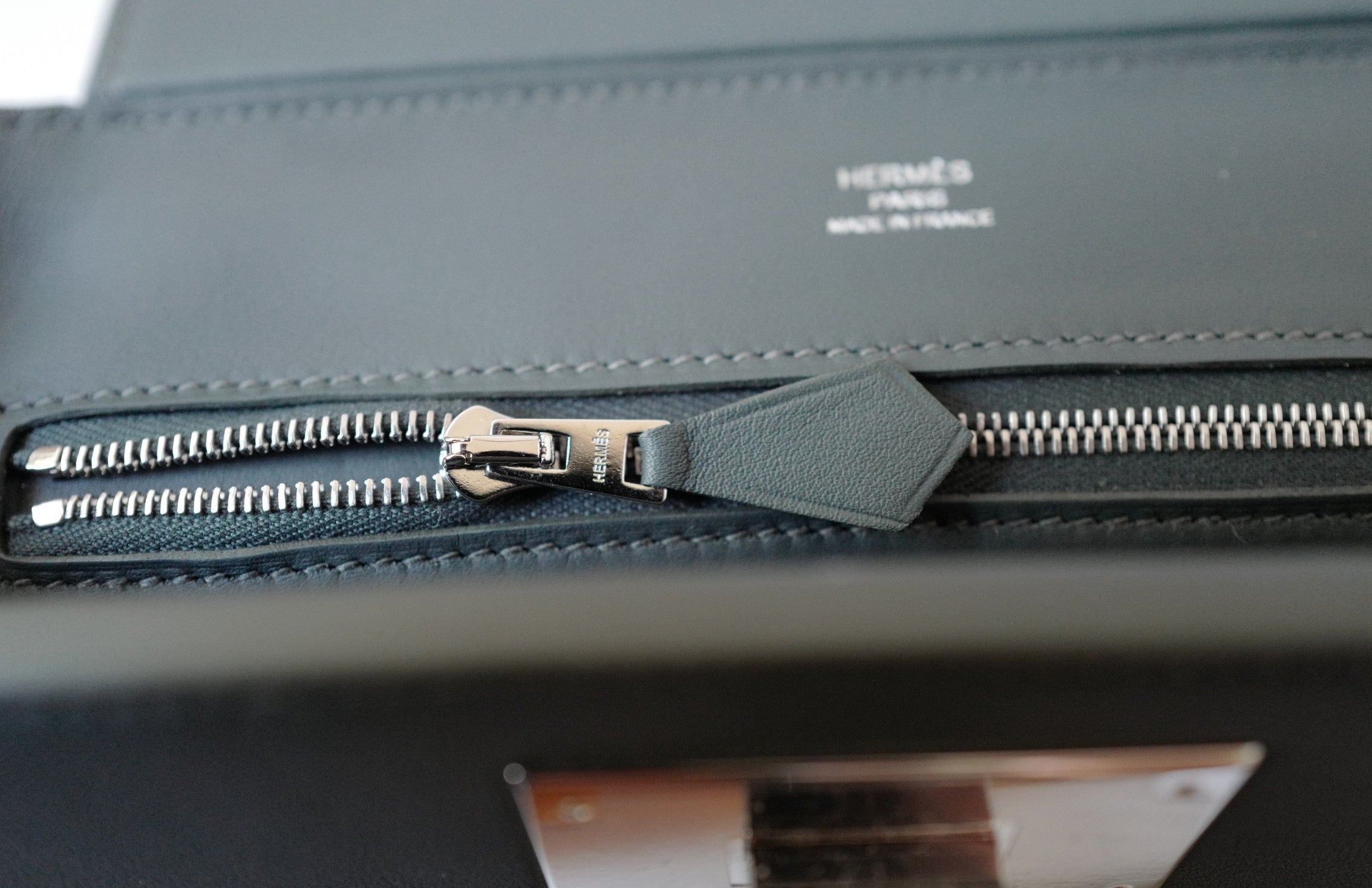 BNIB Hermès Sac 24/24-21 Bag Veau Grizzly & Swift Sable Gris Vert Mangrove with Palladium Hardware