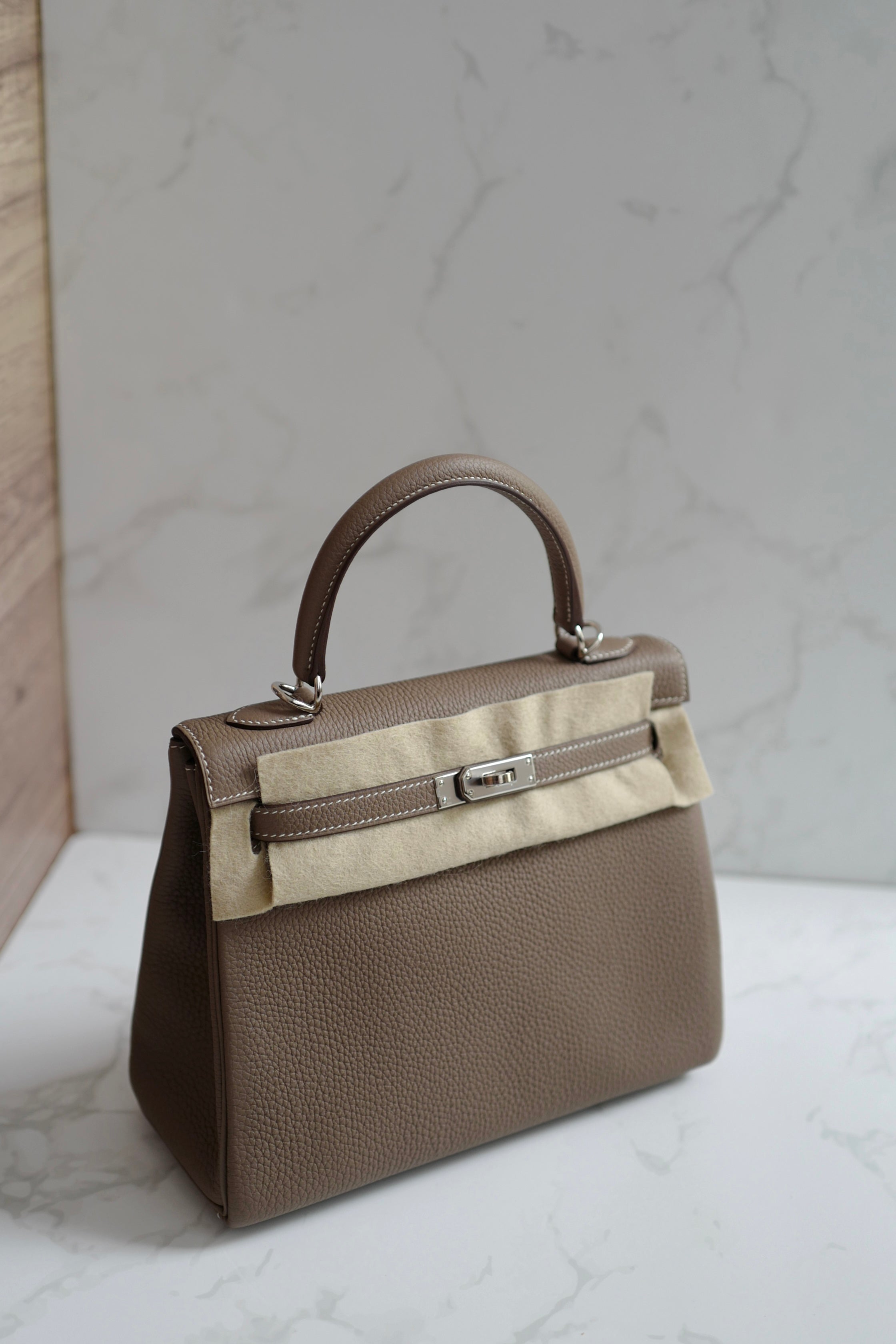 BNIB Hermes Kelly 25 Etoupe Togo Retourne Palladium HW Y 2020 NEW