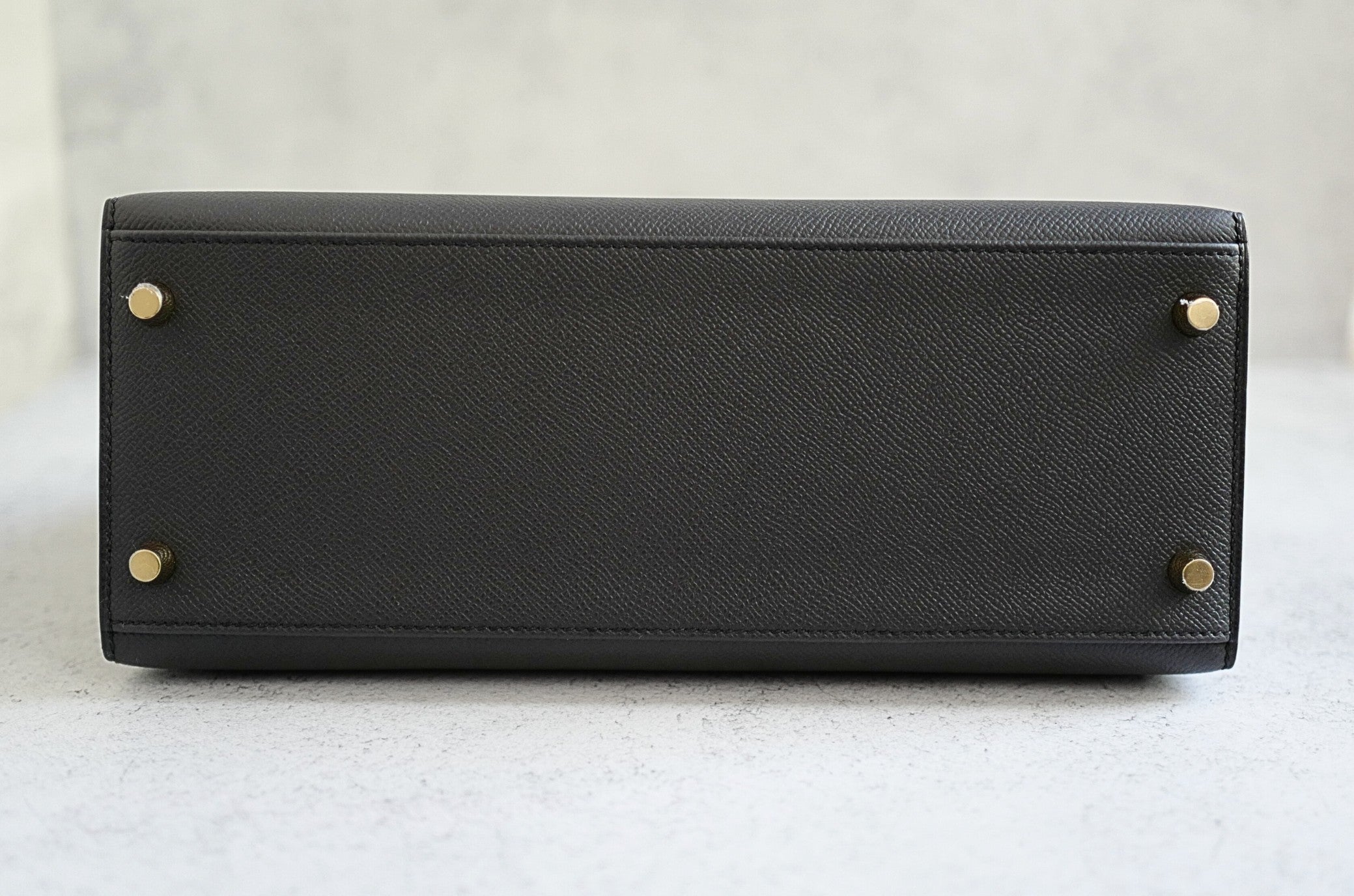 Hermes Kelly Sellier 28 Black Epsom Leather Permabrass Hardware B Stamp 2023