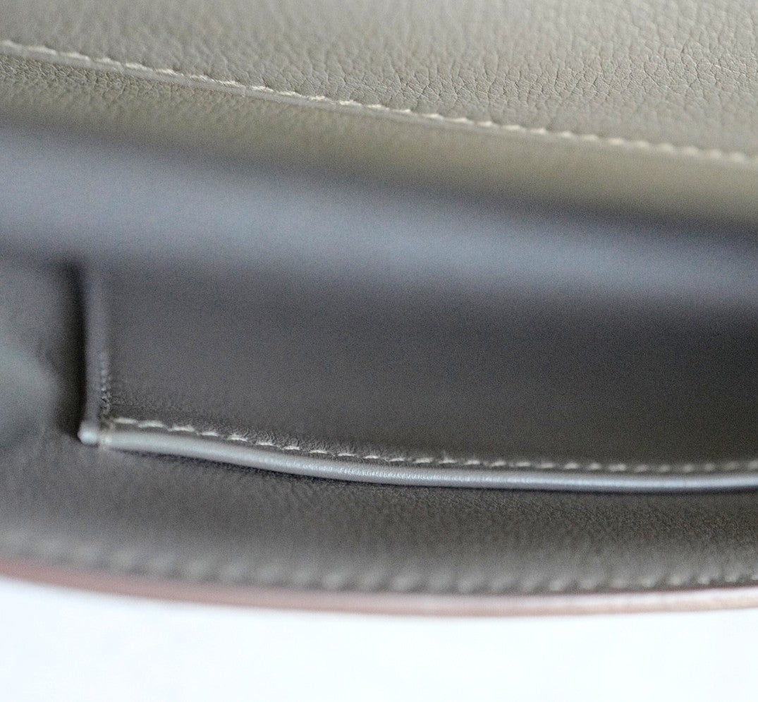 Hermès Kelly Cut Etain Swift Leather Palladium Hardware Preowned Clutch