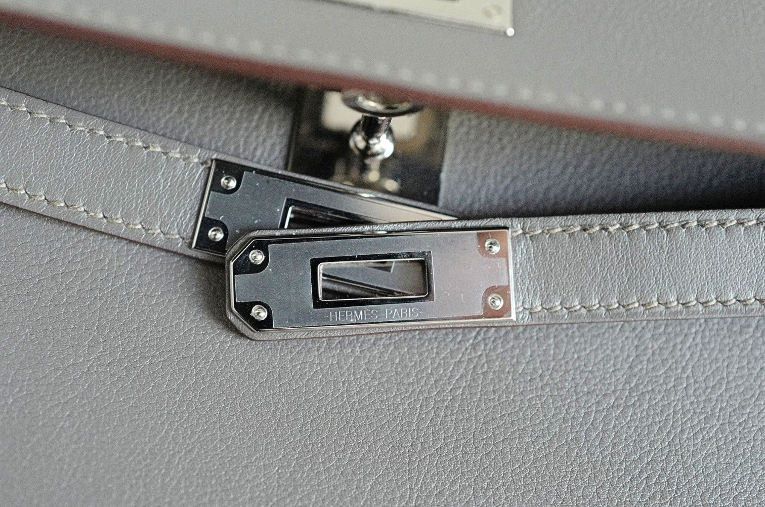 Hermès Kelly Cut Etain Swift Leather Palladium Hardware Preowned Clutch