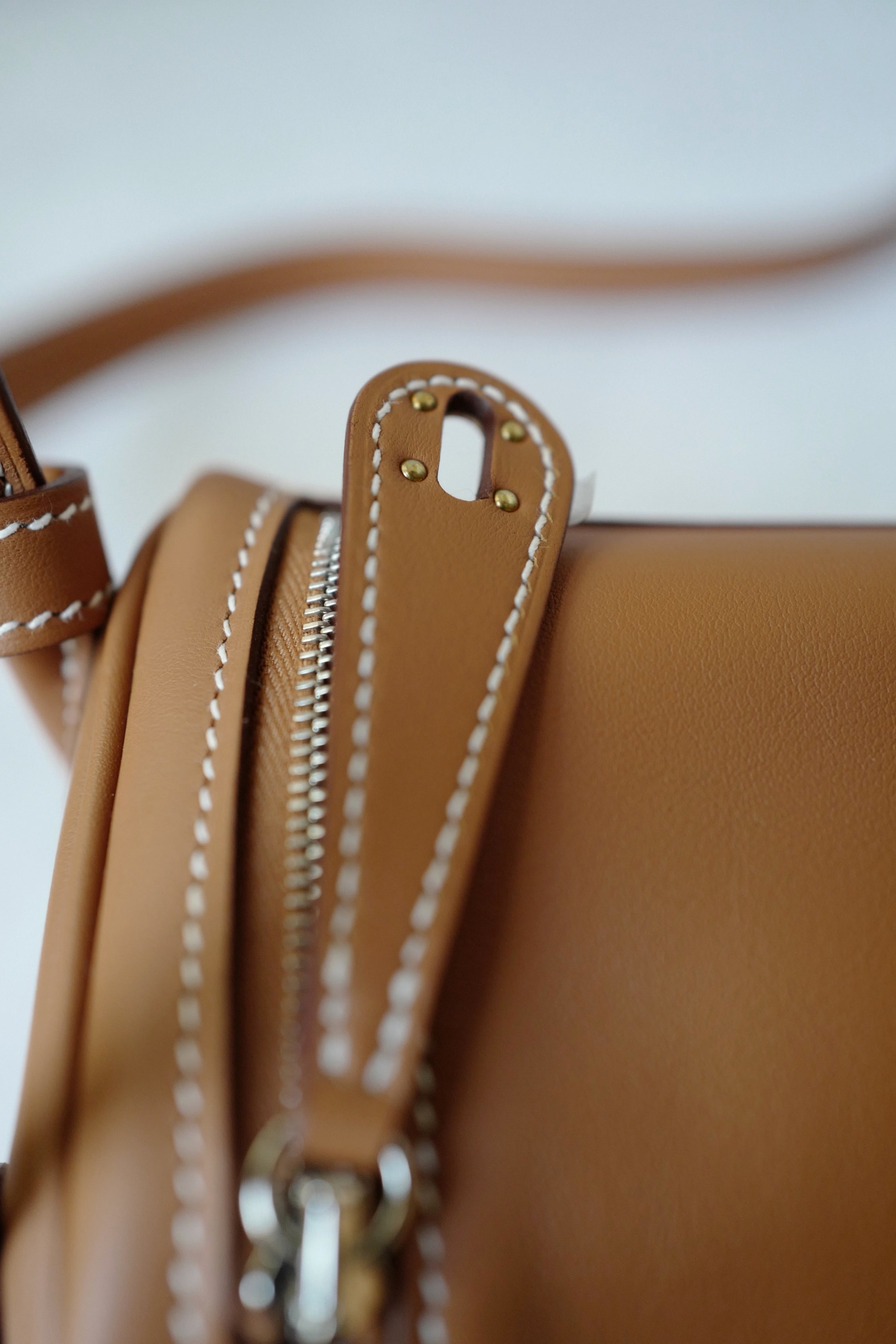 BNIB Hermès Lindy Mini II Bag Swift Leather Gold 37 Electrum Silver/Gold Hardware