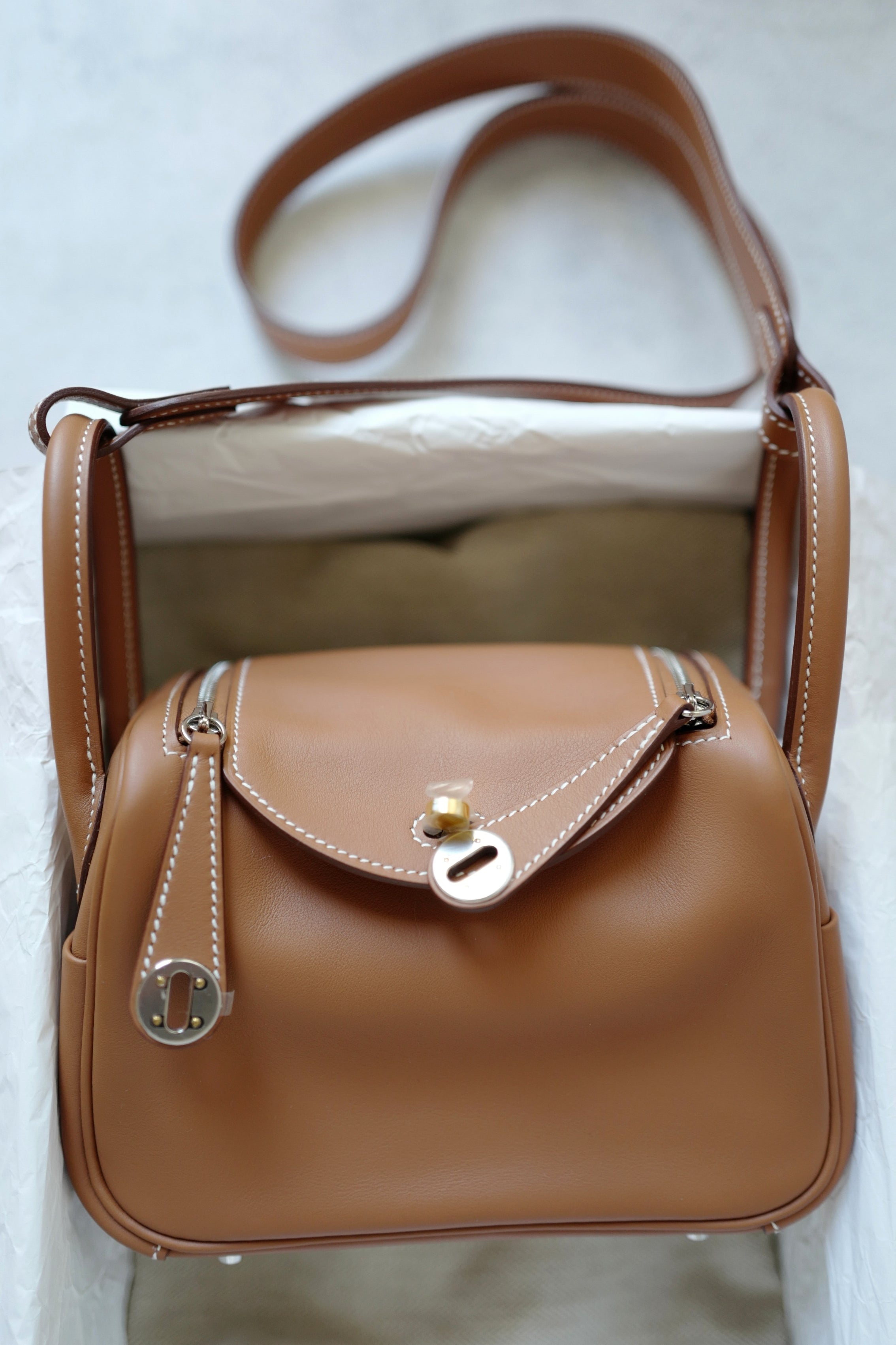 BNIB Hermès Lindy Mini II Bag Swift Leather Gold 37 Electrum Silver/Gold Hardware