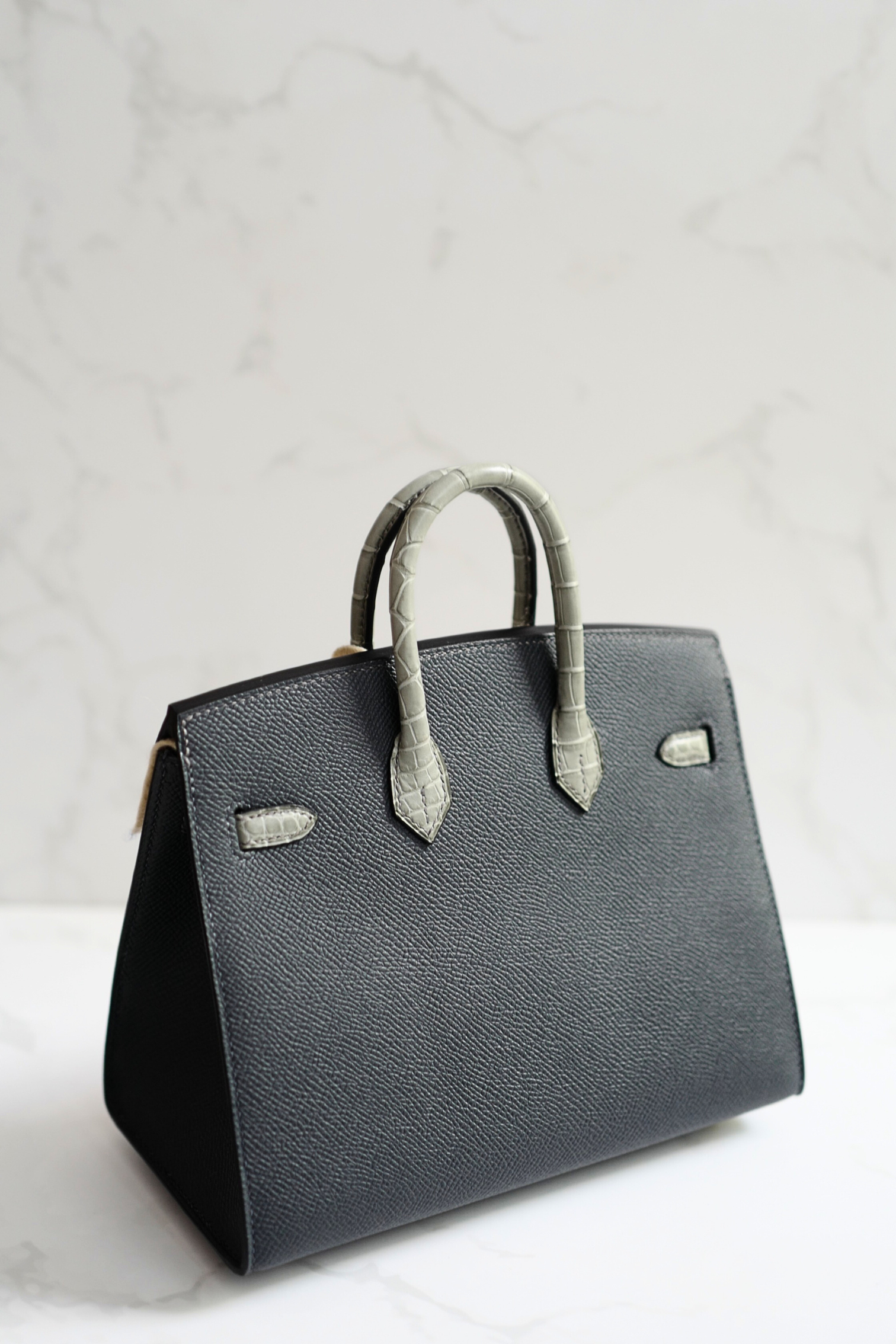 BNIB Hermès Birkin 20 Sellier Faubourg “Rainy Days” Alligator & Epsom Gris Misty PHW 2025