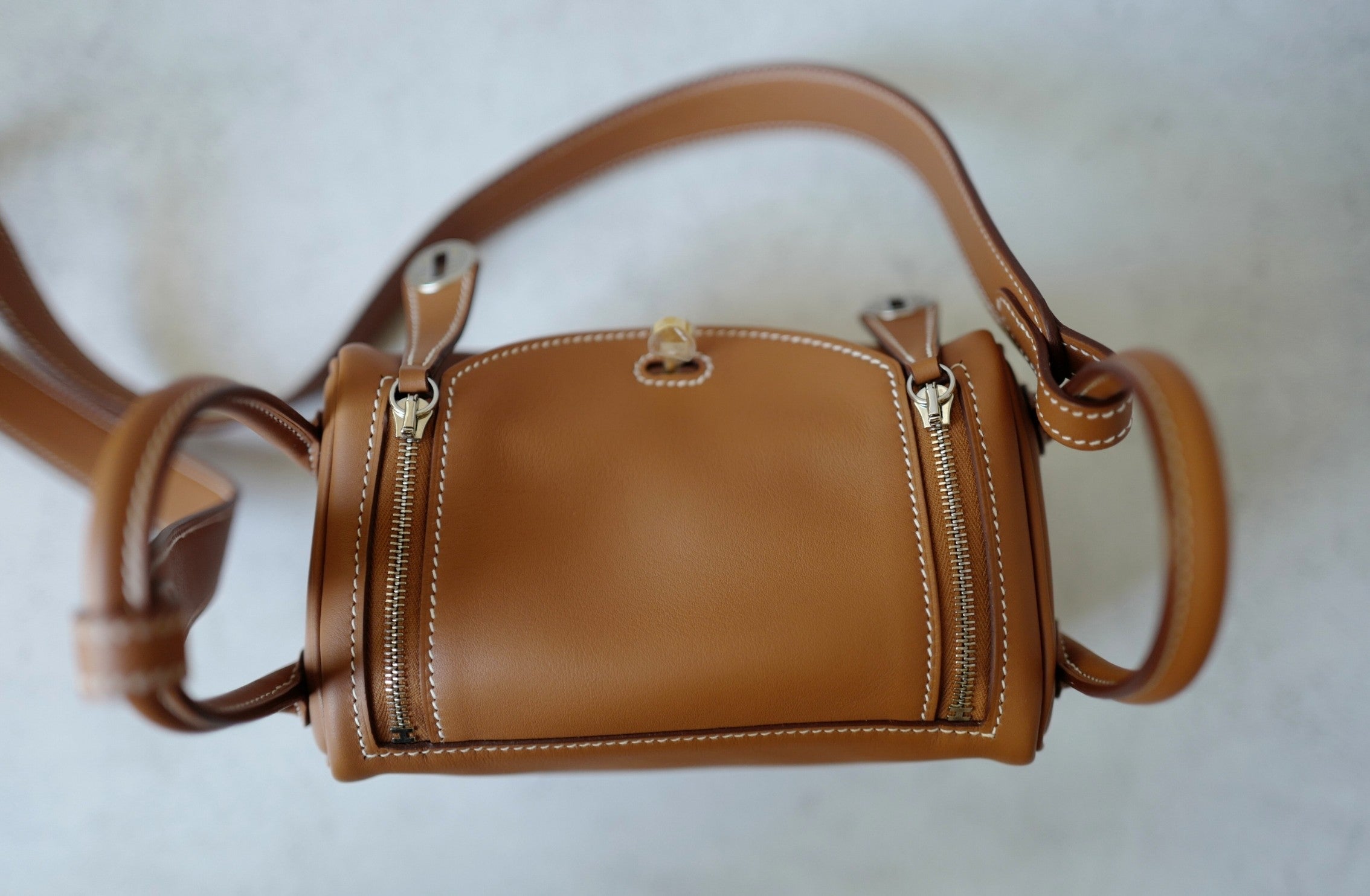 BNIB Hermès Lindy Mini II Bag Swift Leather Gold 37 Electrum Silver/Gold Hardware