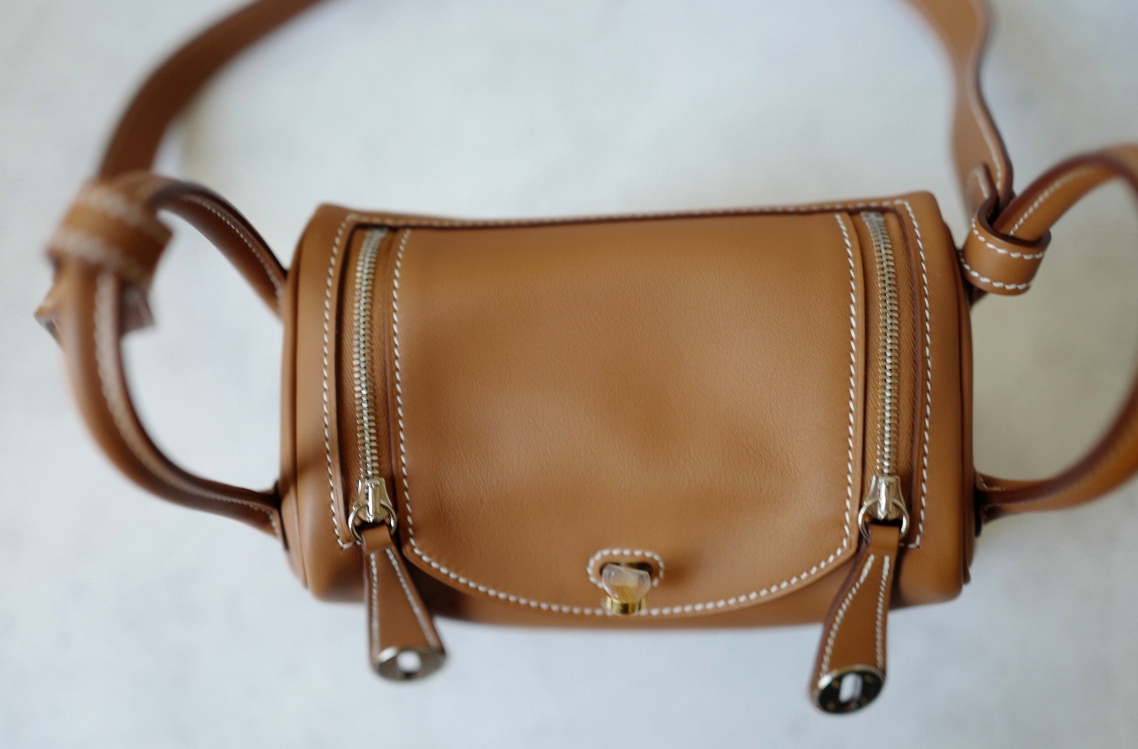 BNIB Hermès Lindy Mini II Bag Swift Leather Gold 37 Electrum Silver/Gold Hardware