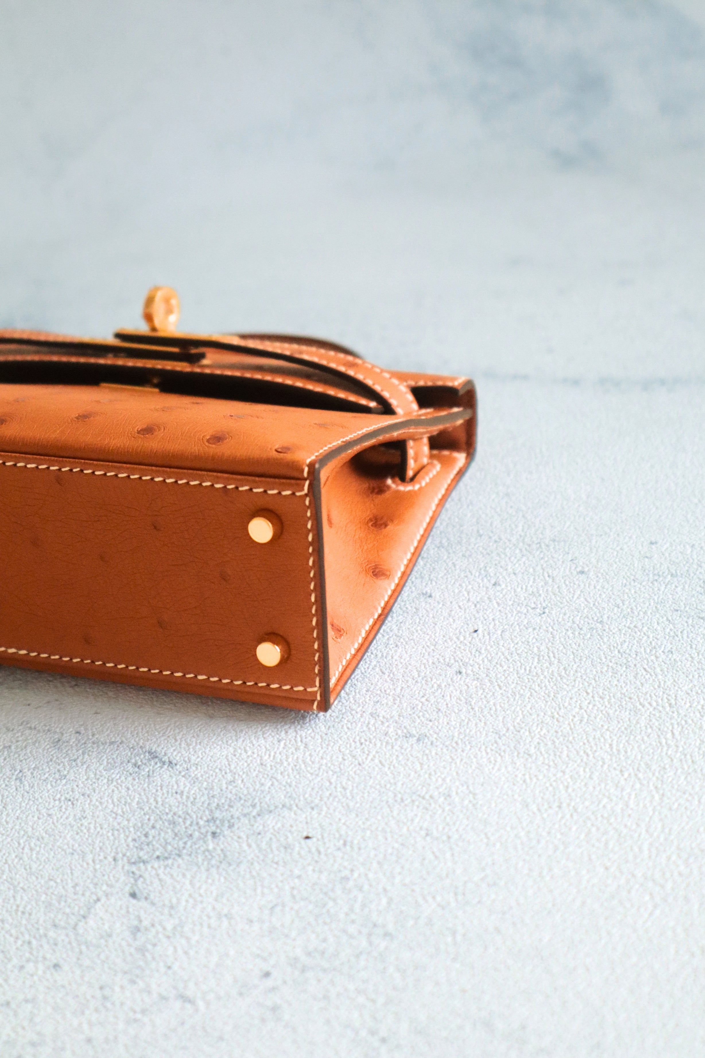 BNIB Hermes Mini Kelly HSS Cognac Ostrich with Craie Stitching GHW G Stamp 2026