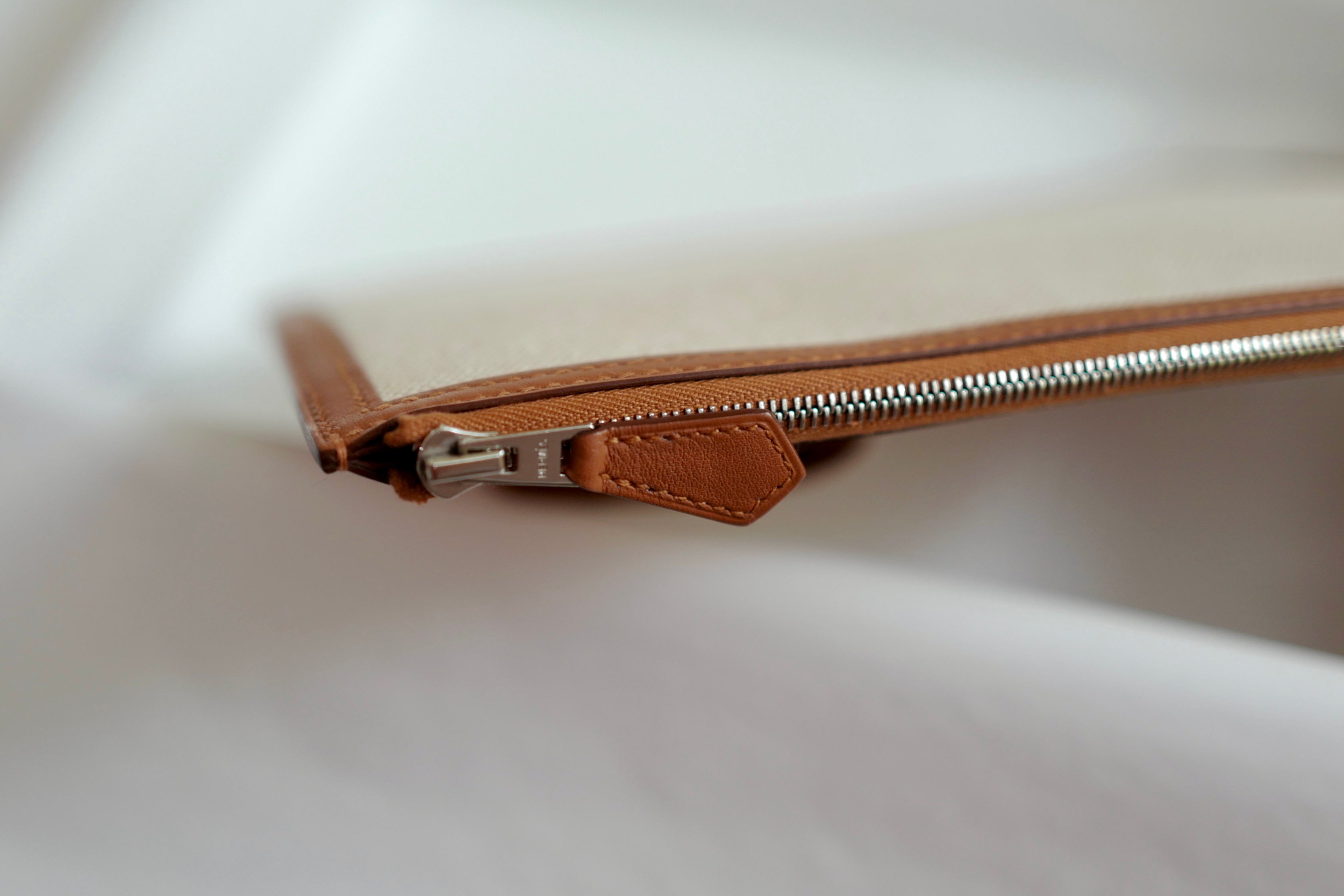 BNIB Hermès H Swift Canvas Cargo Travel Pouch in Ecru-Gold with Palladium HW