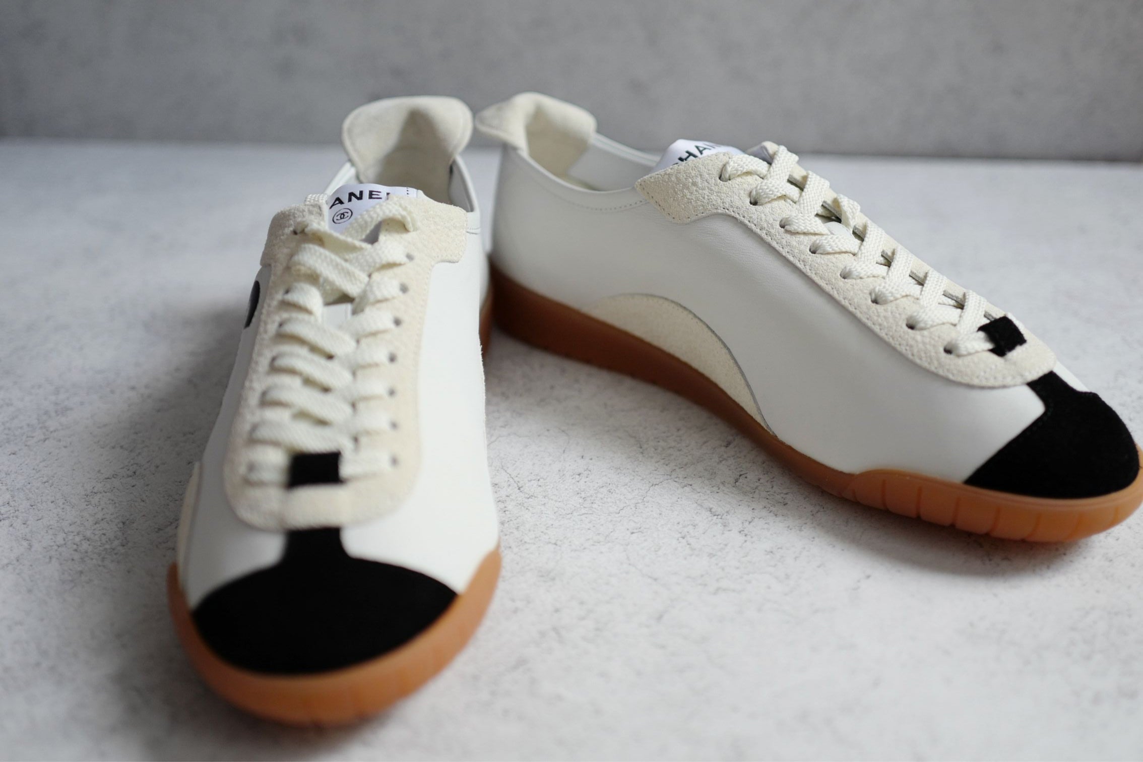 NEW Chanel 26P Sneakers White Black Calfskin Embossed Suede Size 38.5