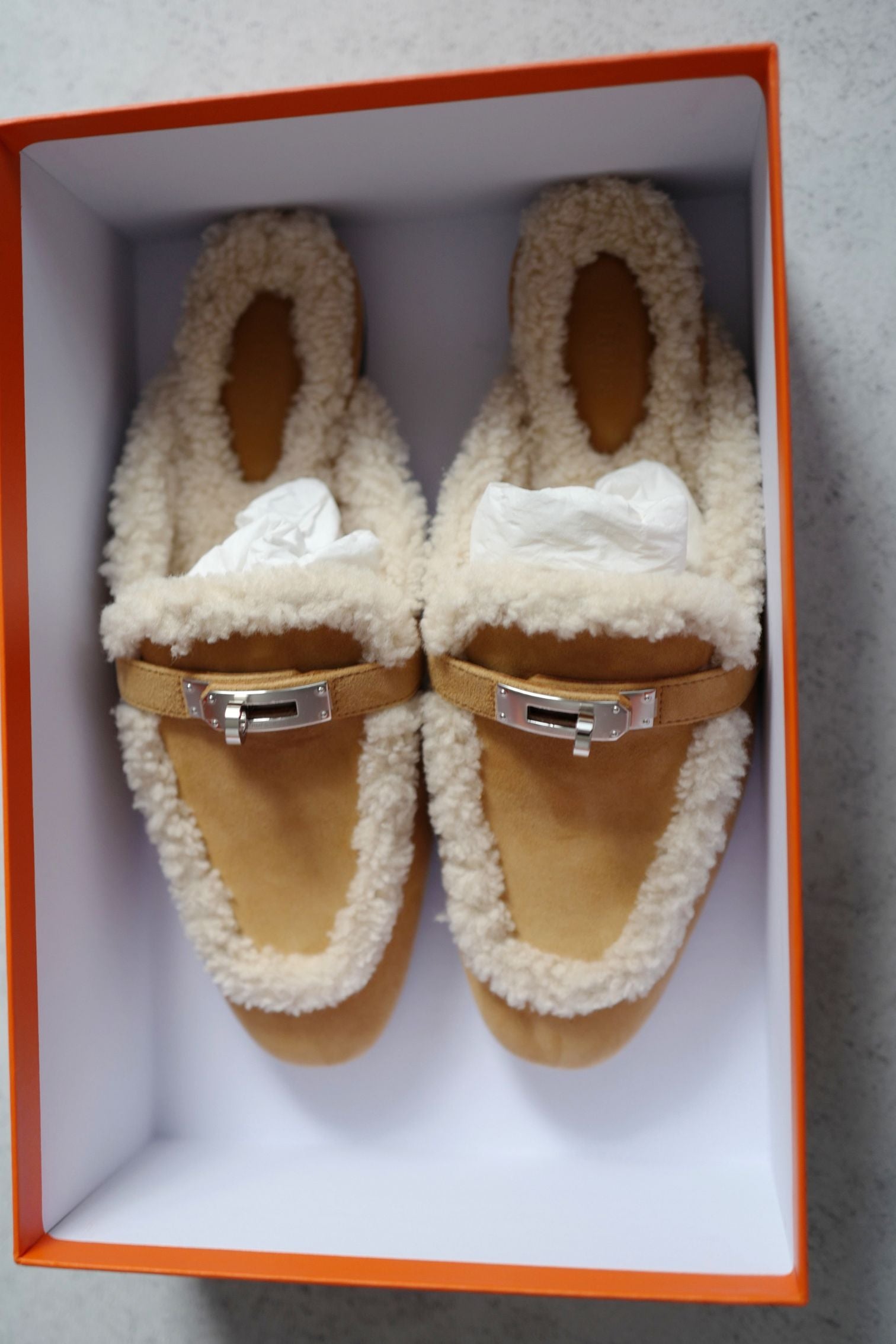 BNIB Hermes Oz Mule Shearling Miel / Ecru Suede Palladium Hardware size 38