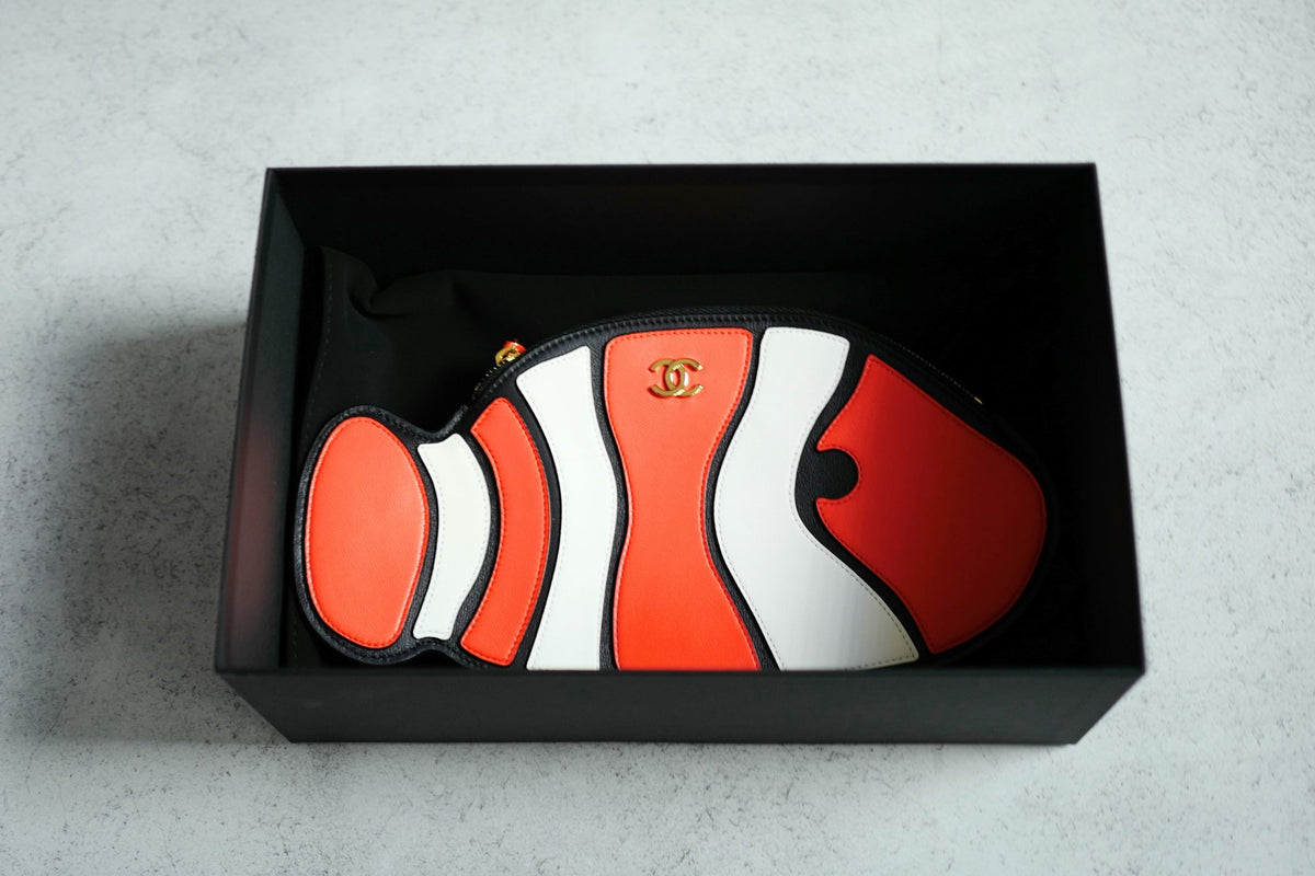 New Chanel 26M Nemo Clutch Lambskin Orange White Black CC Logo