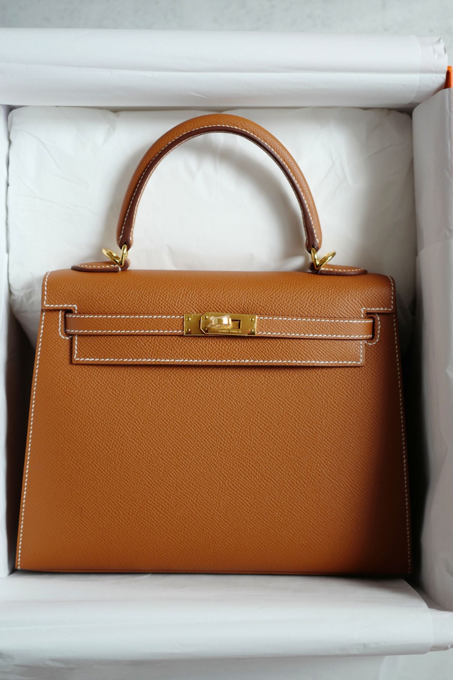 BNIB Hermes Kelly 25 Gold Epsom Sellier Gold Hardware G Stamp 2026