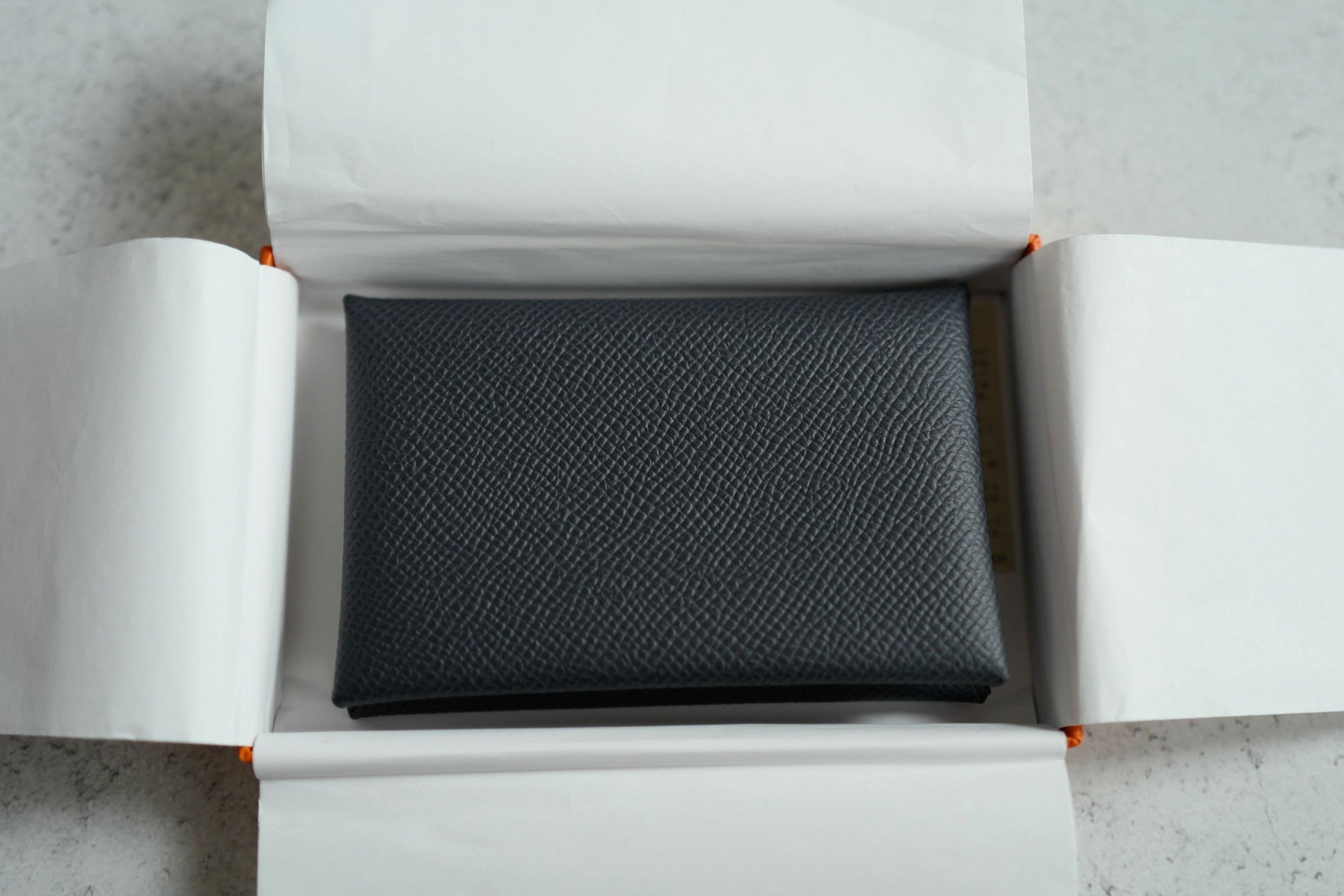 BNIB Hermes Calvi Duo in Gris Misty Epsom Leather Card Holder PHW