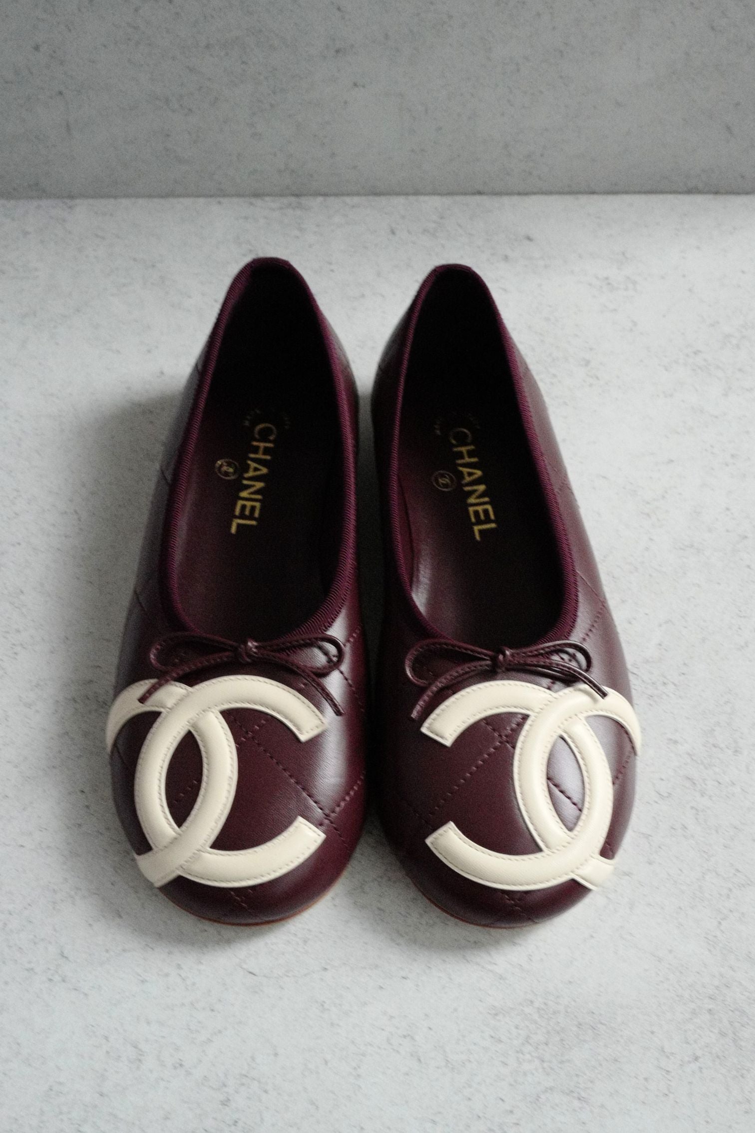 Chanel 26M Coco Beach Ballet Flats Burgundy White Lambskin Size 37