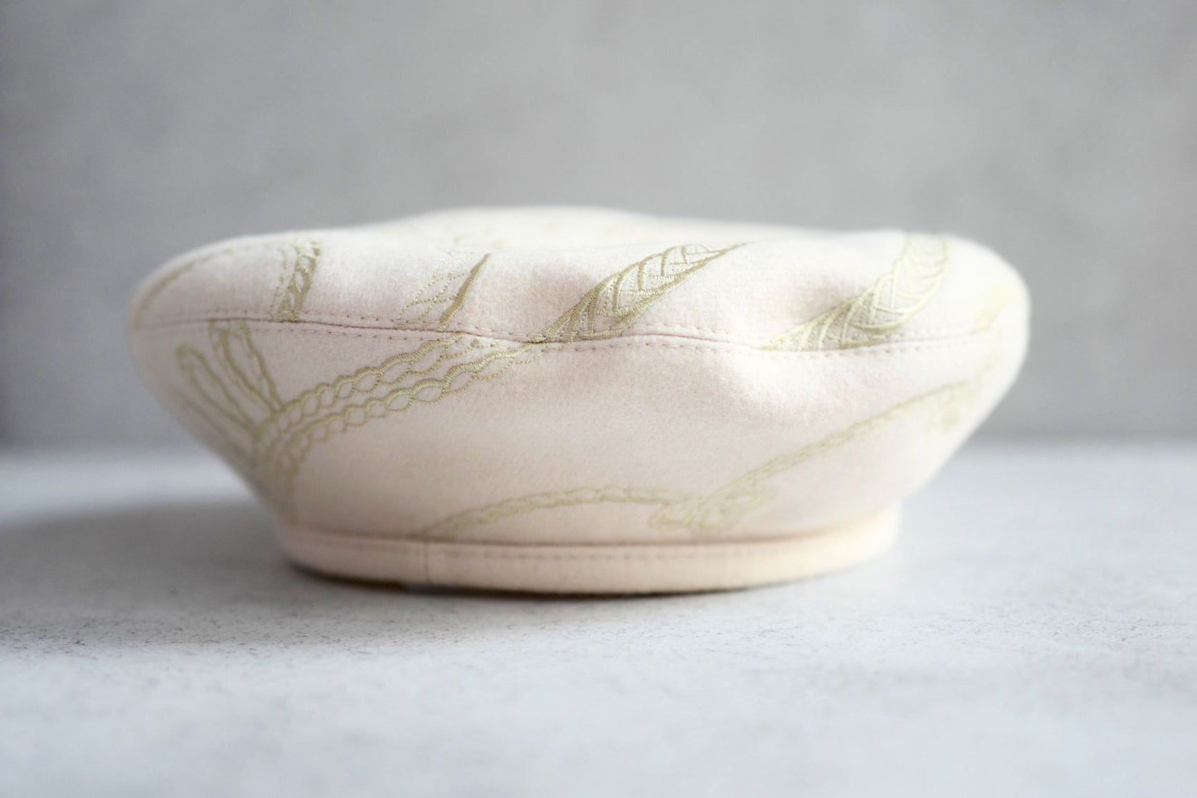 Hermes Saint-Honore en Finesse Beret in Blanc Cassé Size 56 Hat